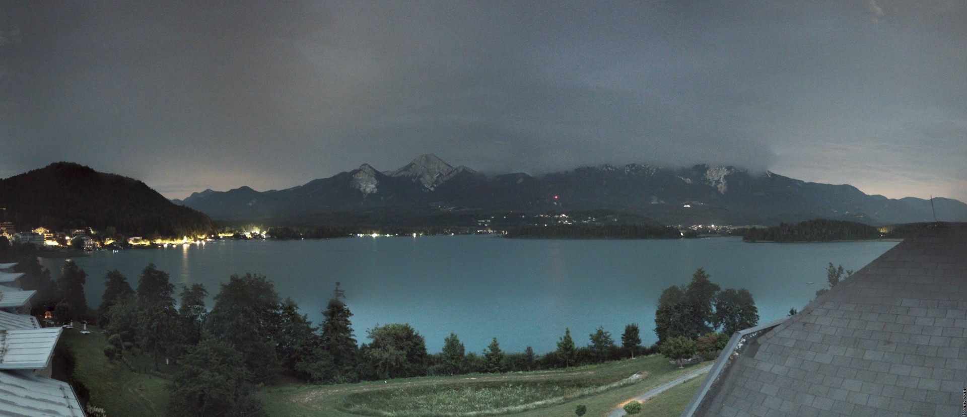 Archiv Foto Webcam Faaker See, Blickrichtung Süden