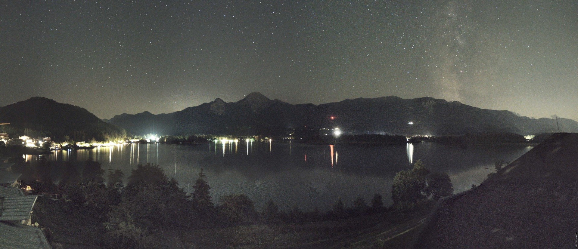 Archived image Webcam Faaker See lake, view direction south