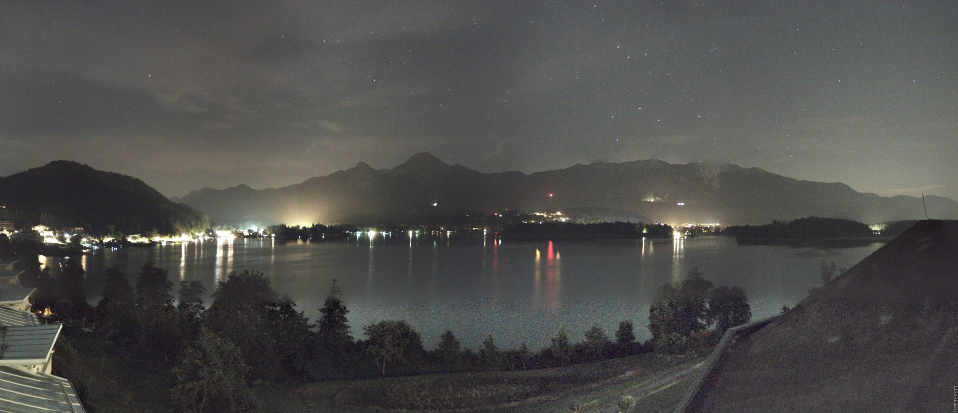 Archived image Webcam Faaker See lake, view direction south