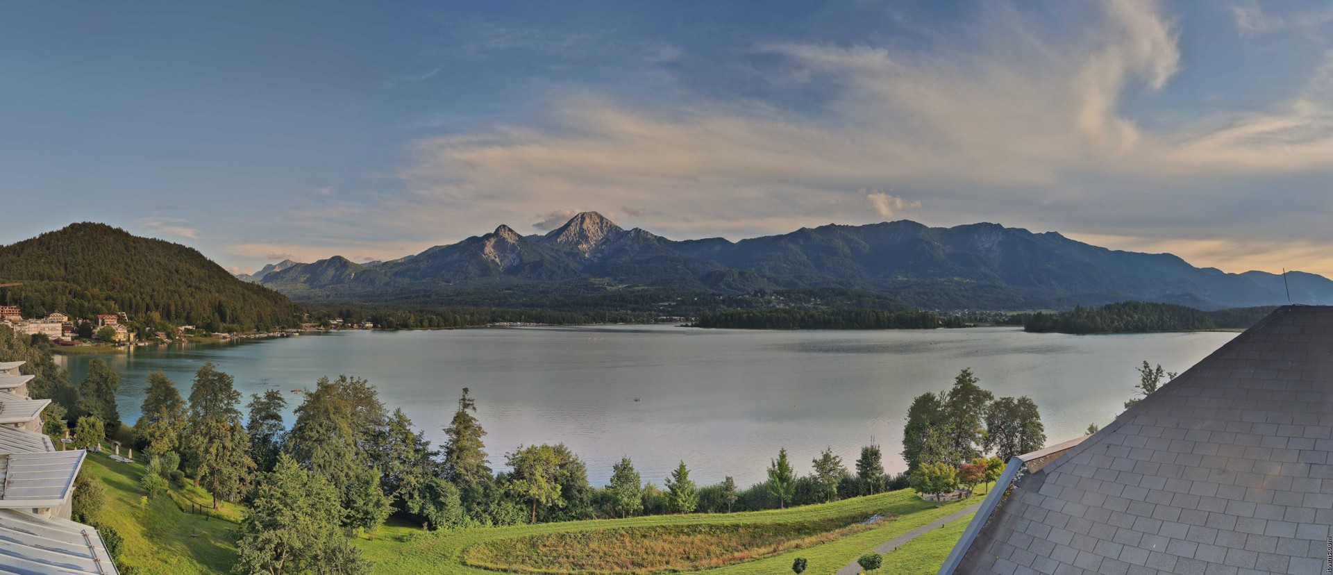 Archived image Webcam Faaker See lake, view direction south