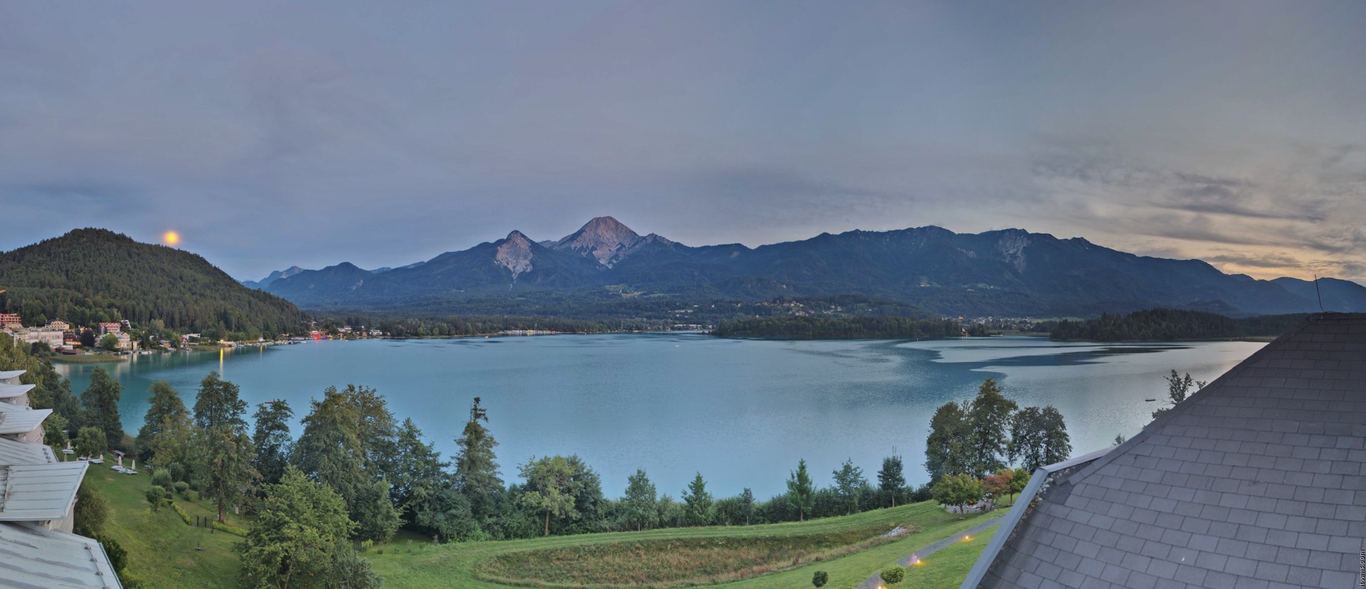 Archiv Foto Webcam Faaker See, Blickrichtung Süden