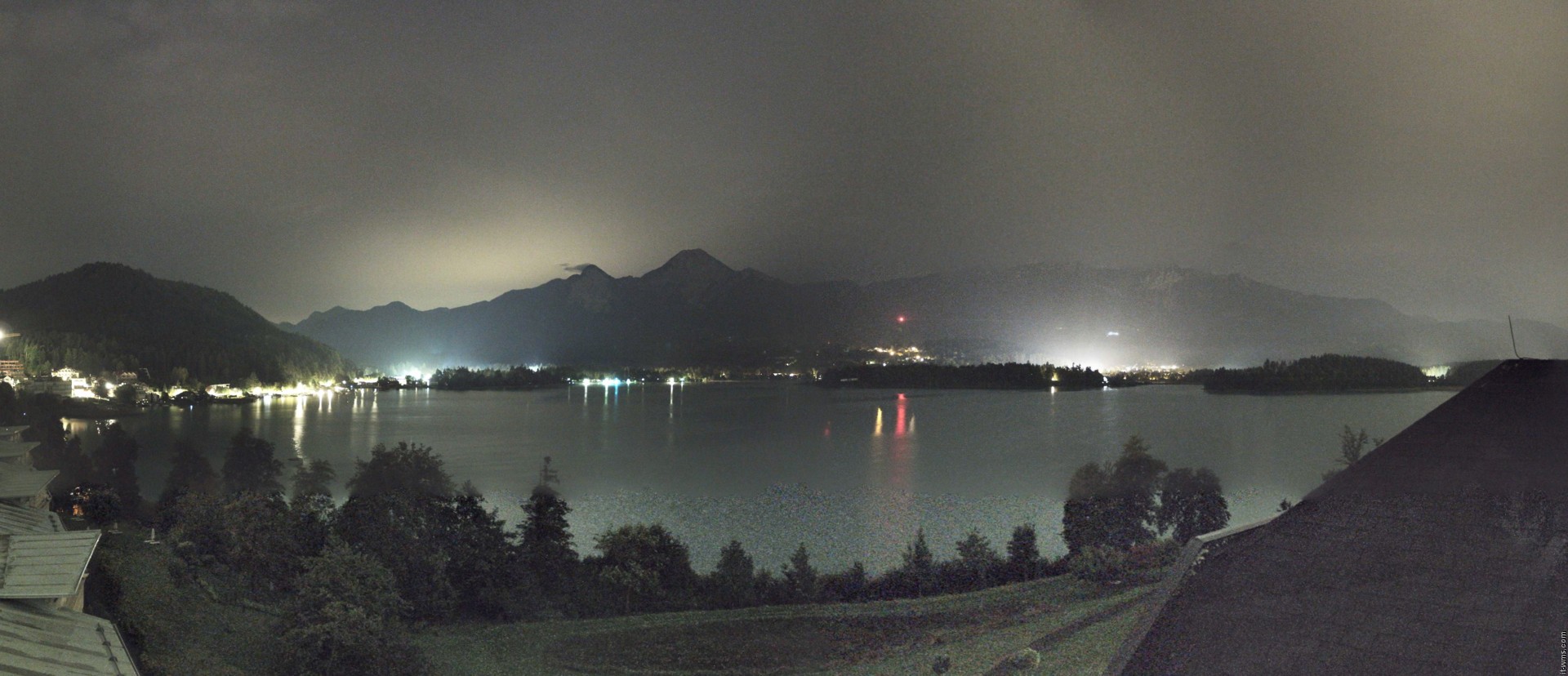 Archiv Foto Webcam Faaker See, Blickrichtung Süden