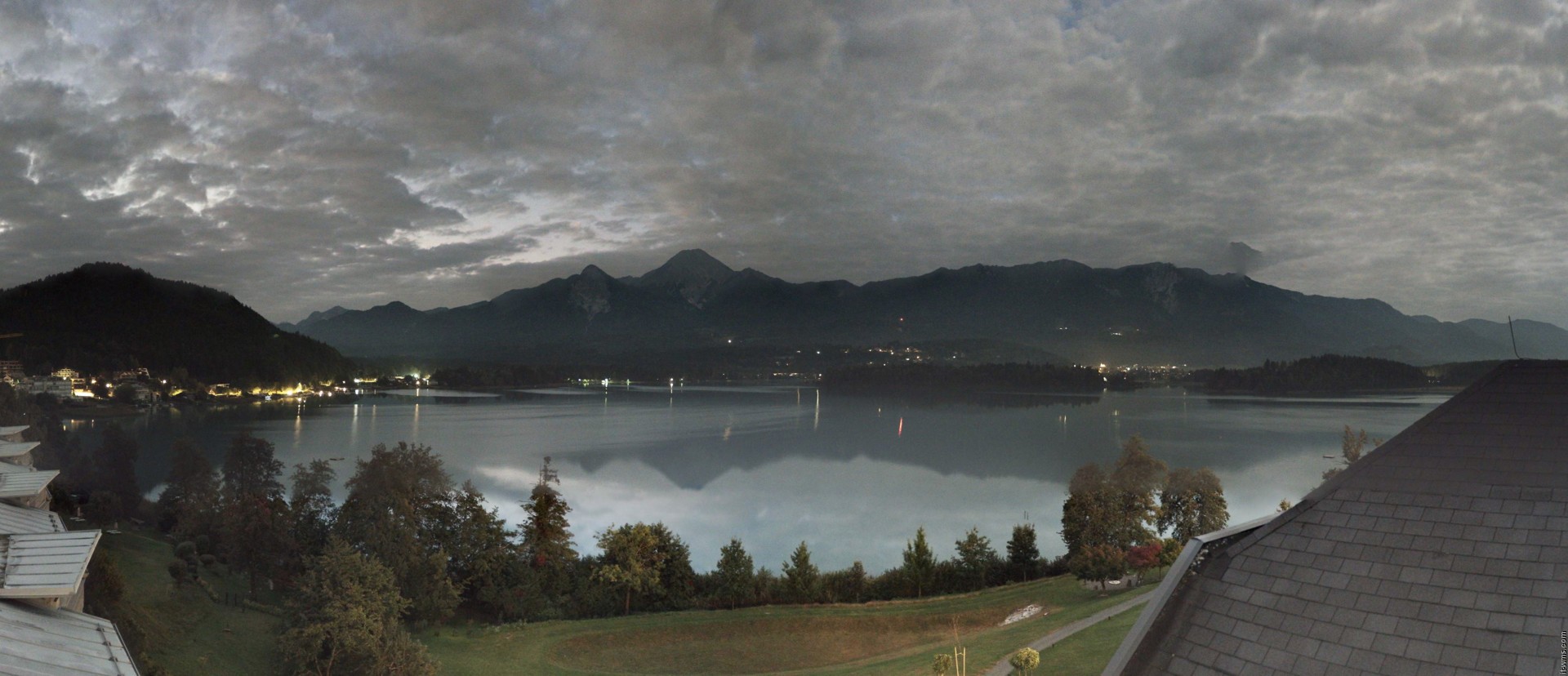 Archiv Foto Webcam Faaker See, Blickrichtung Süden