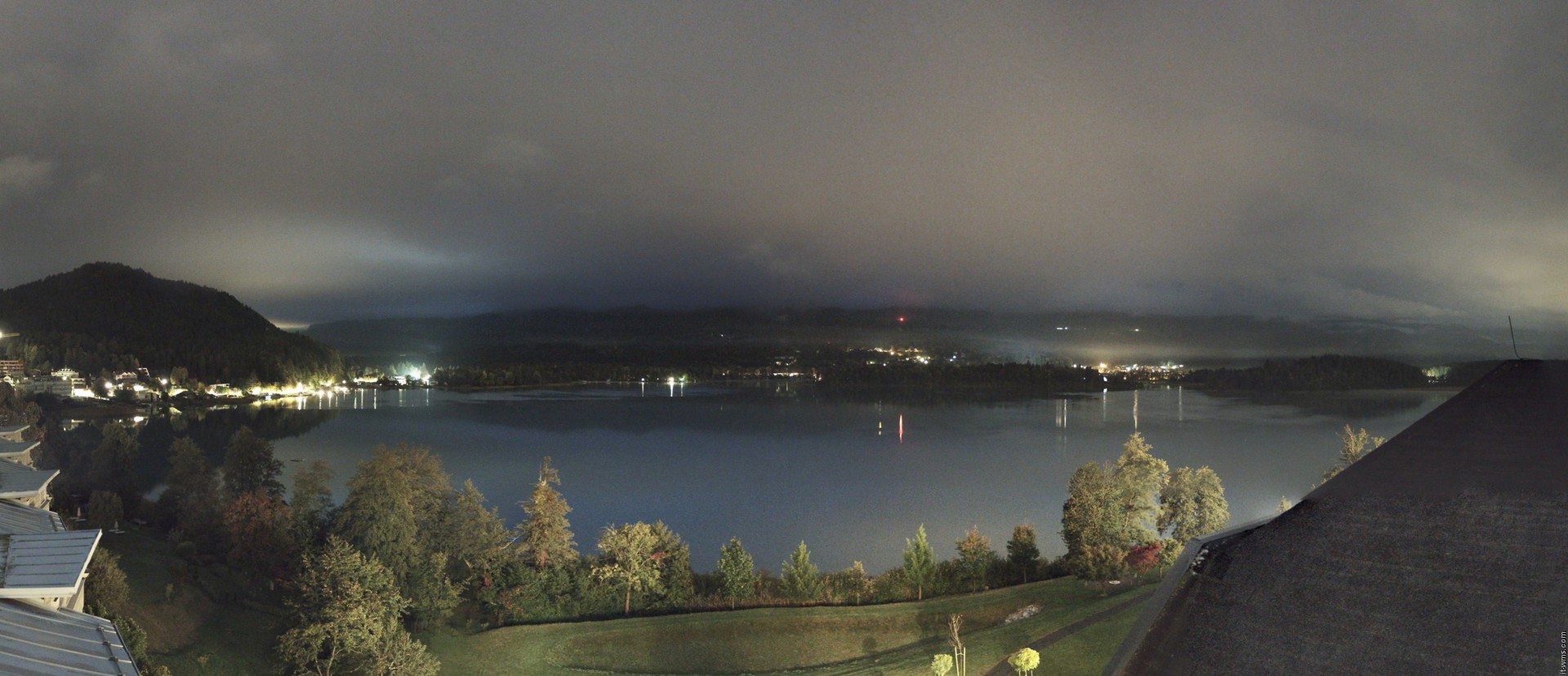 Archived image Webcam Faaker See lake, view direction south