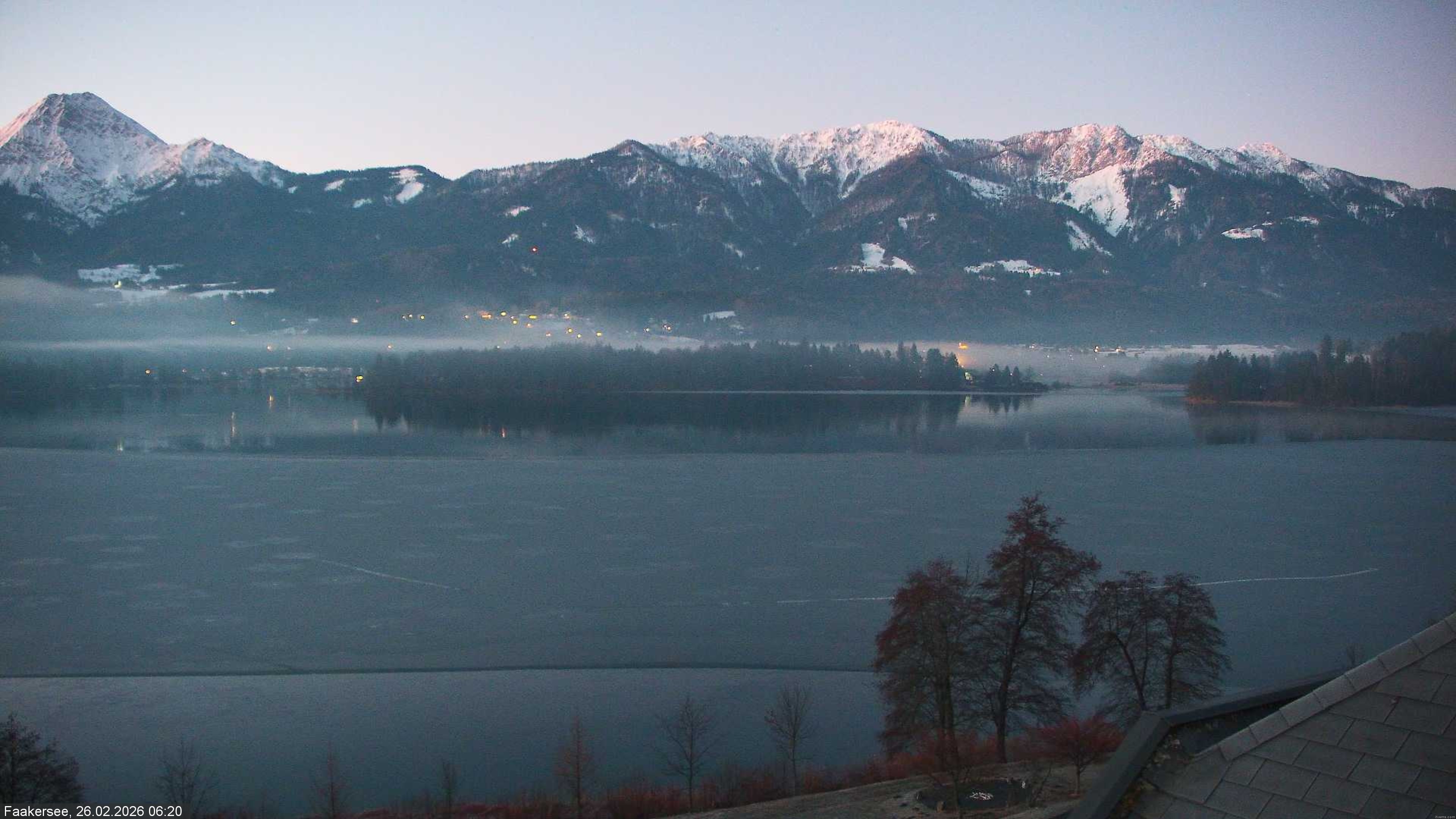 Archived image Webcam Faaker See lake, near Villach