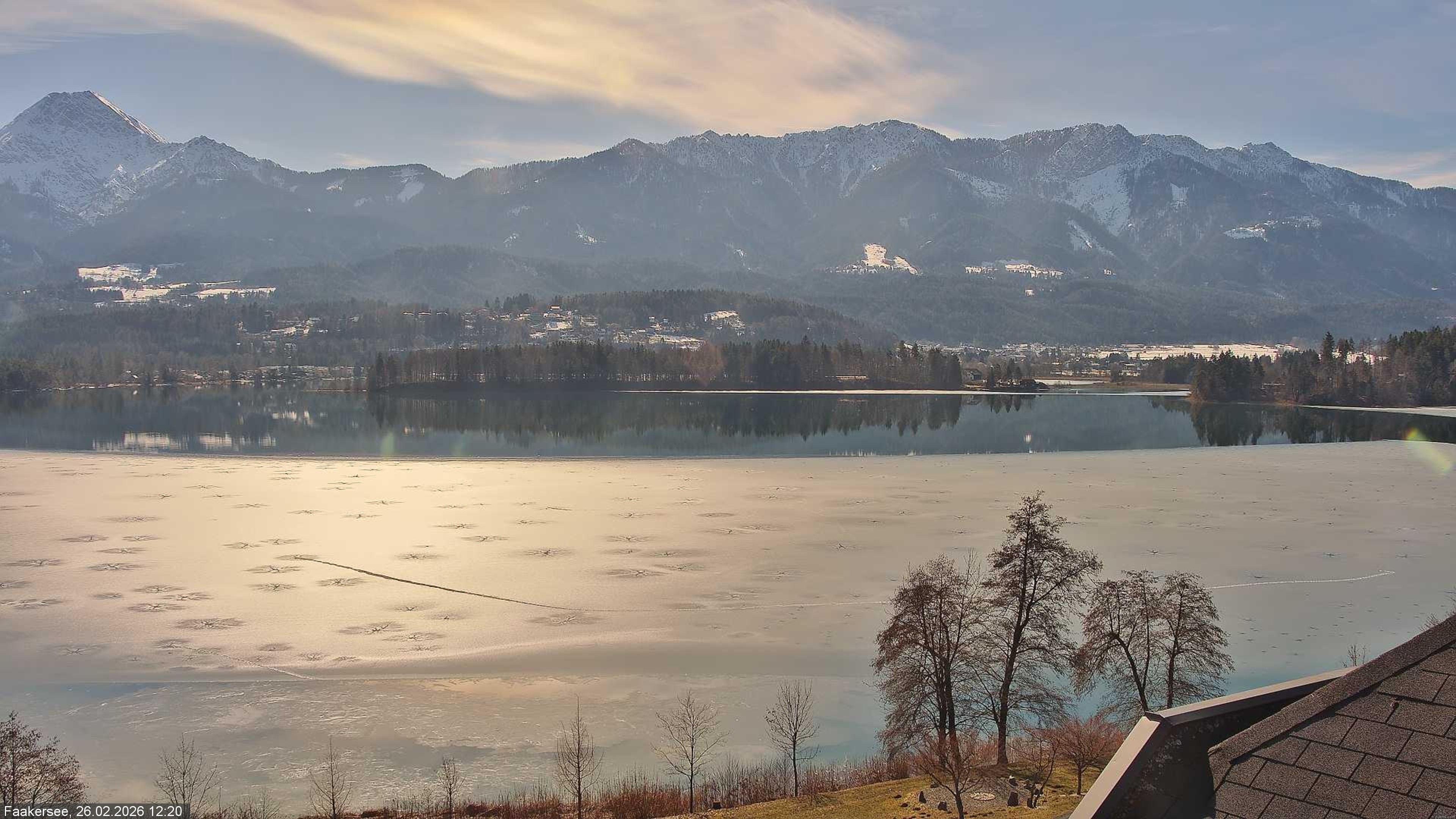 Archived image Webcam Faaker See lake, near Villach