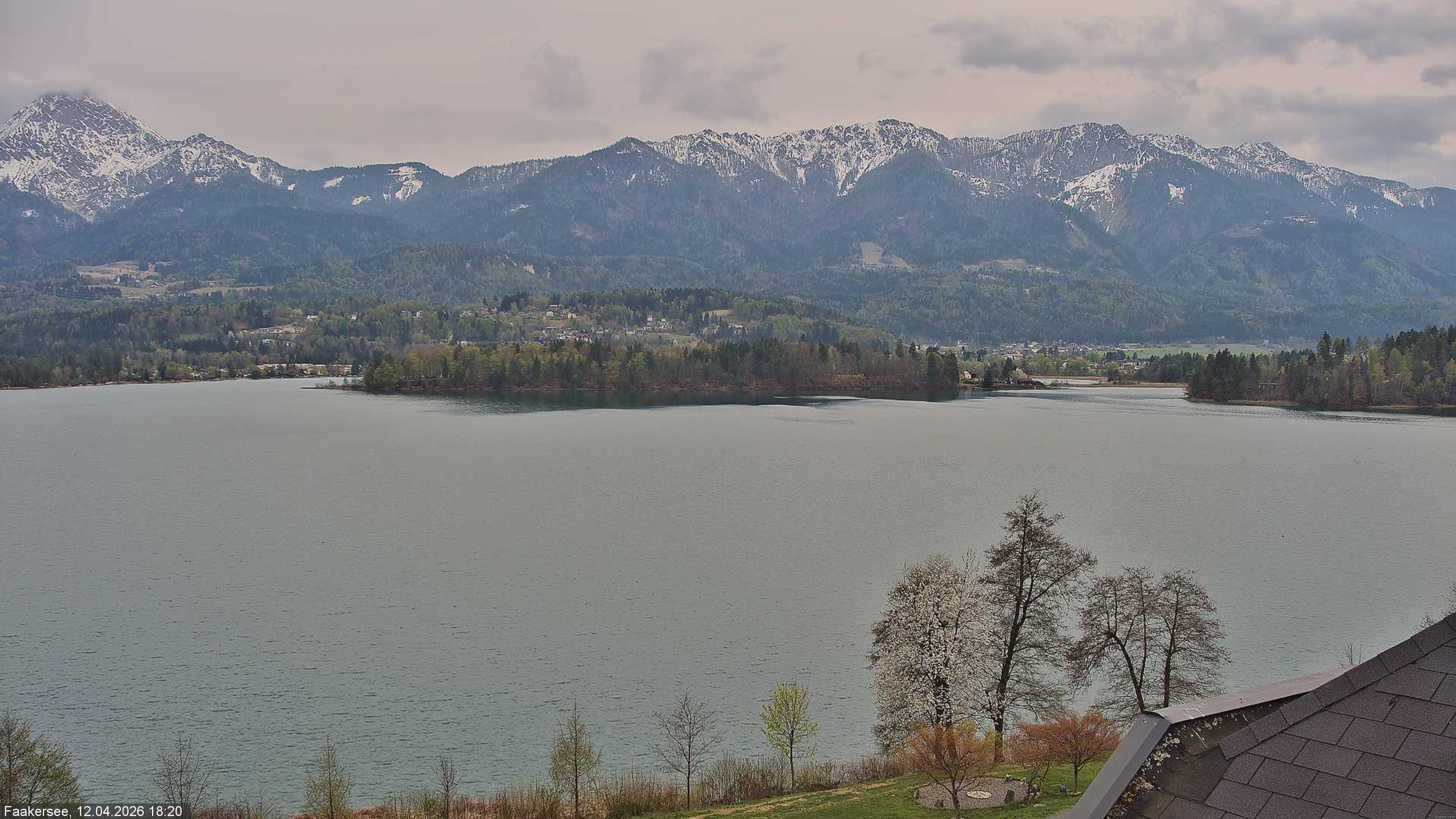 Archived image Webcam Faaker See lake, near Villach