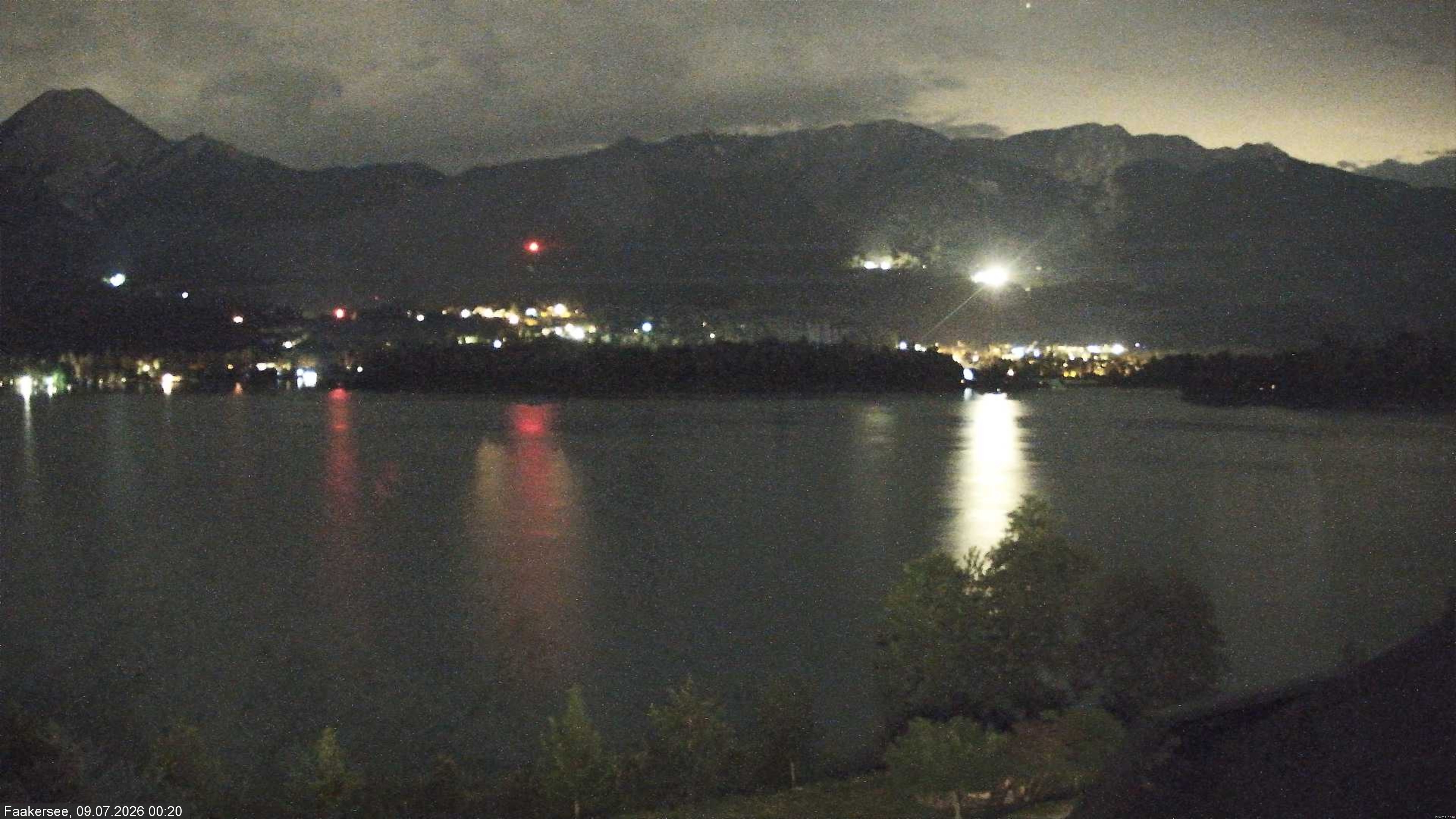 Archived image Webcam Faaker See lake, near Villach