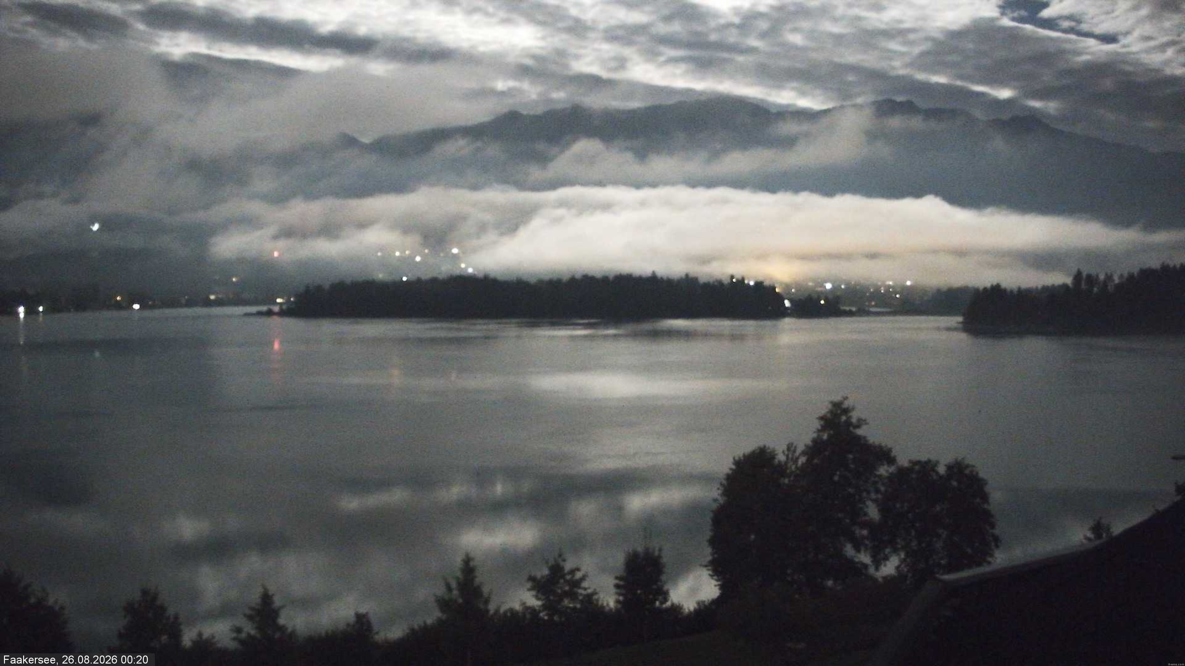 Archived image Webcam Faaker See lake, near Villach