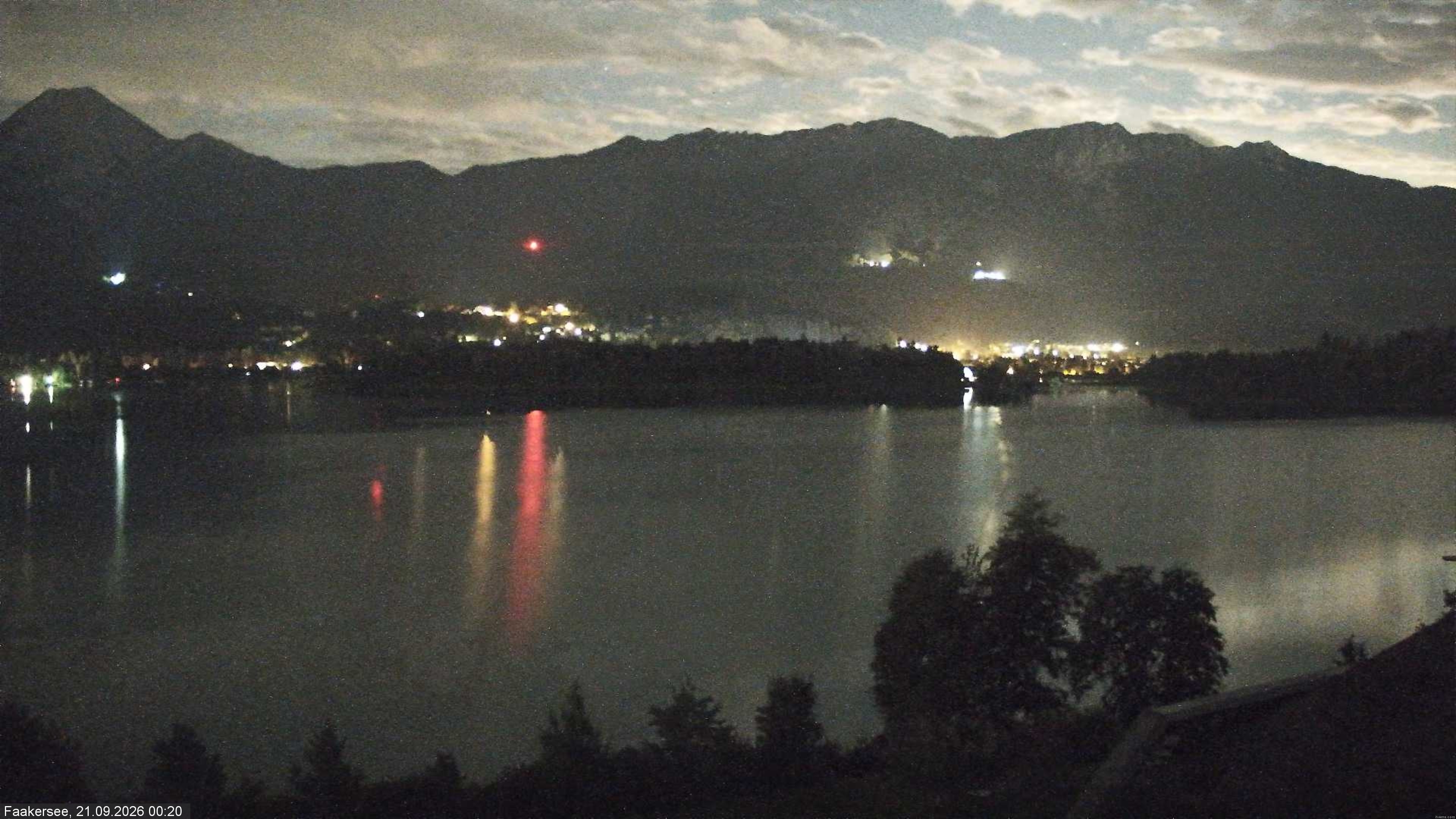 Archived image Webcam Faaker See lake, near Villach