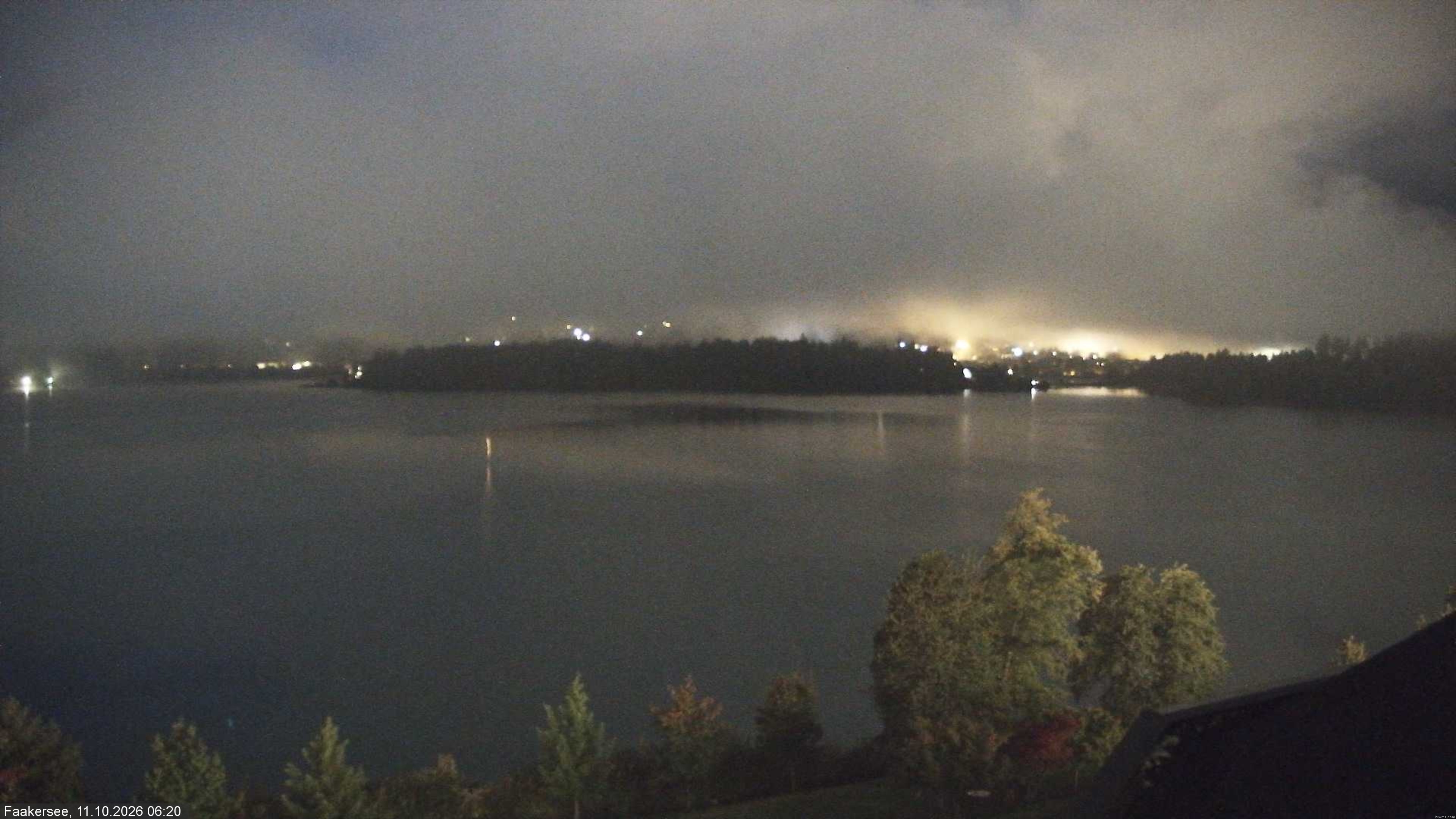 Archived image Webcam Faaker See lake, near Villach