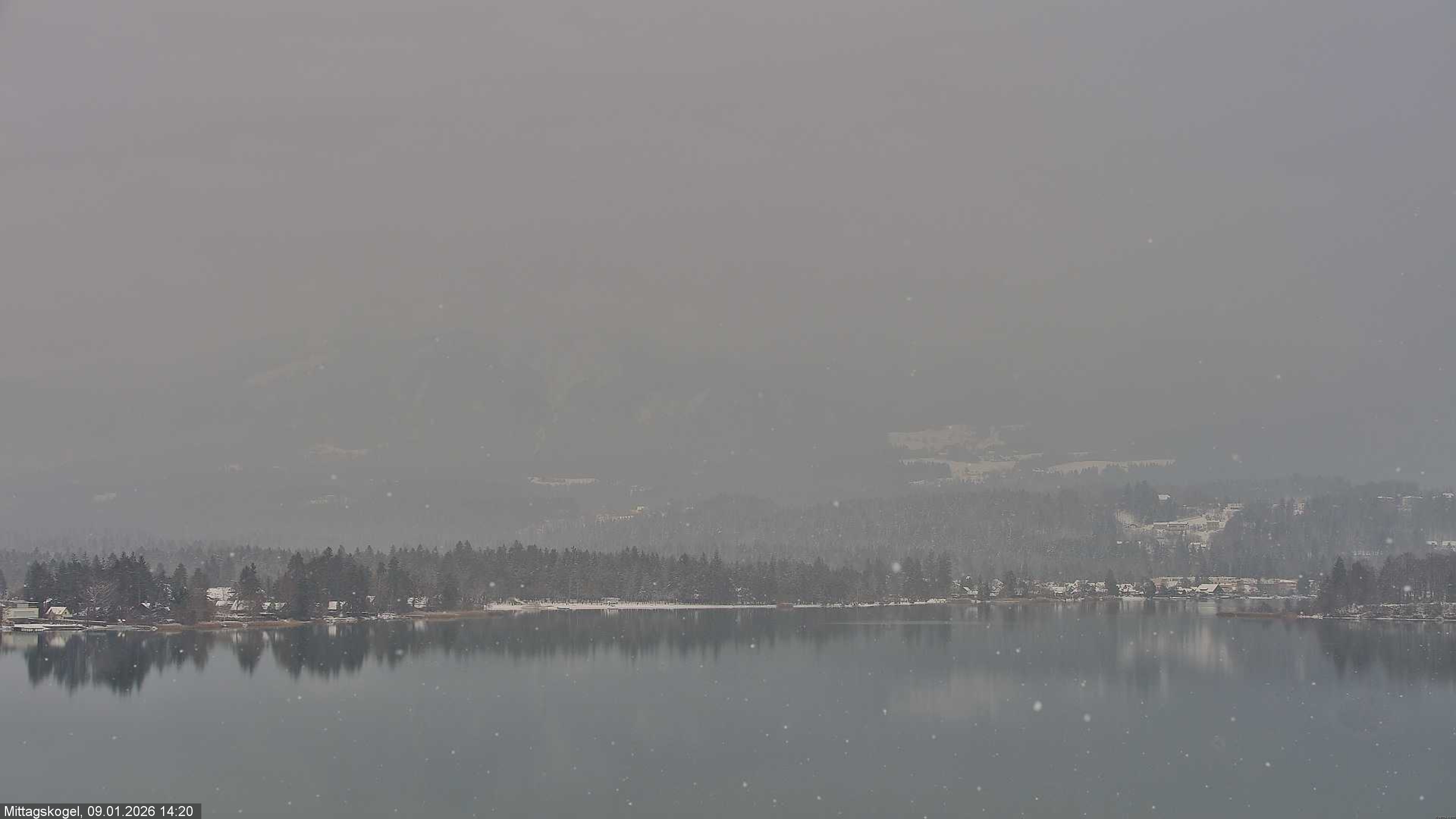 Archiv Foto Webcam Faaker See, Blickrichtung Mittagskogel