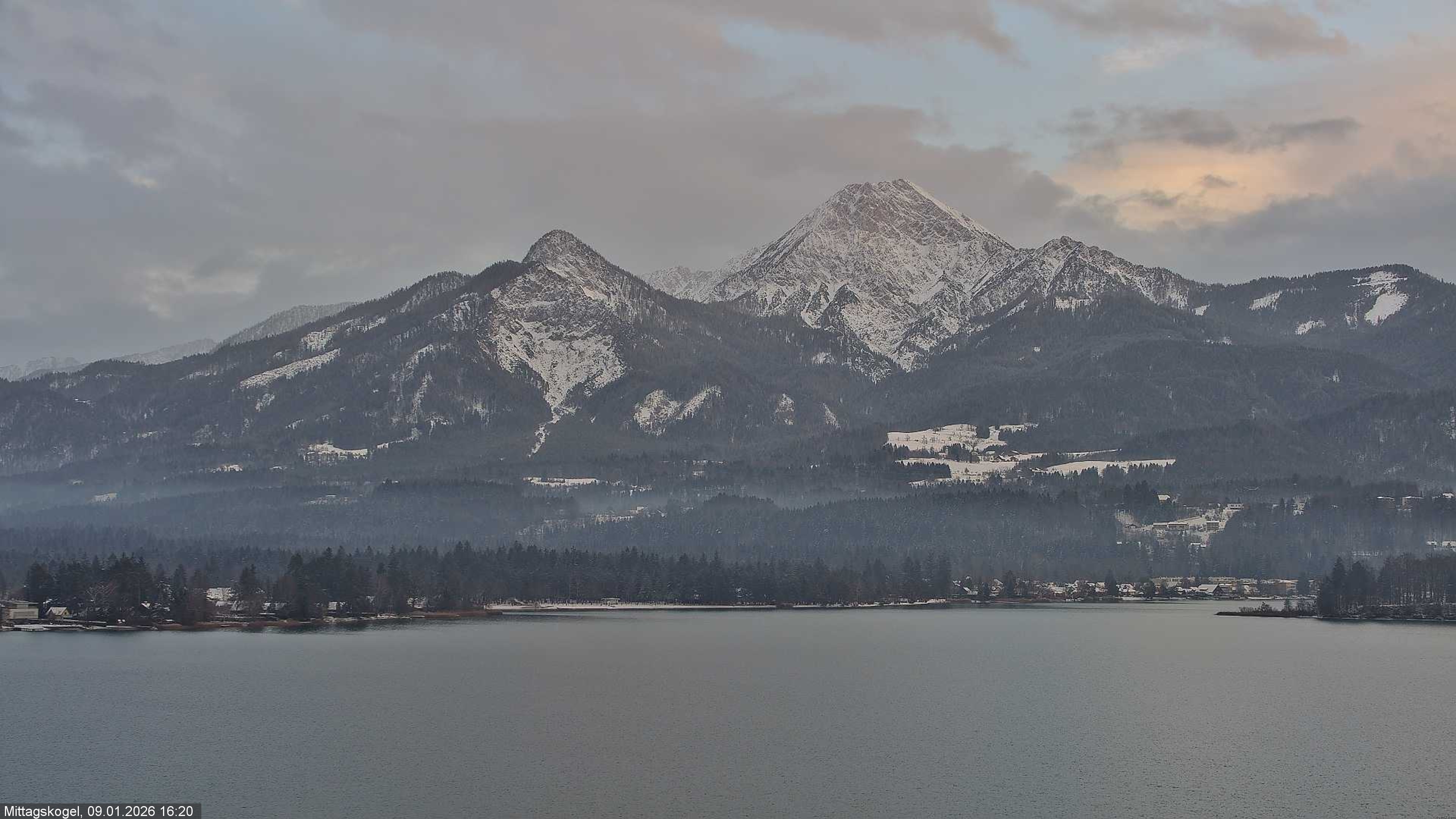 Archiv Foto Webcam Faaker See, Blickrichtung Mittagskogel
