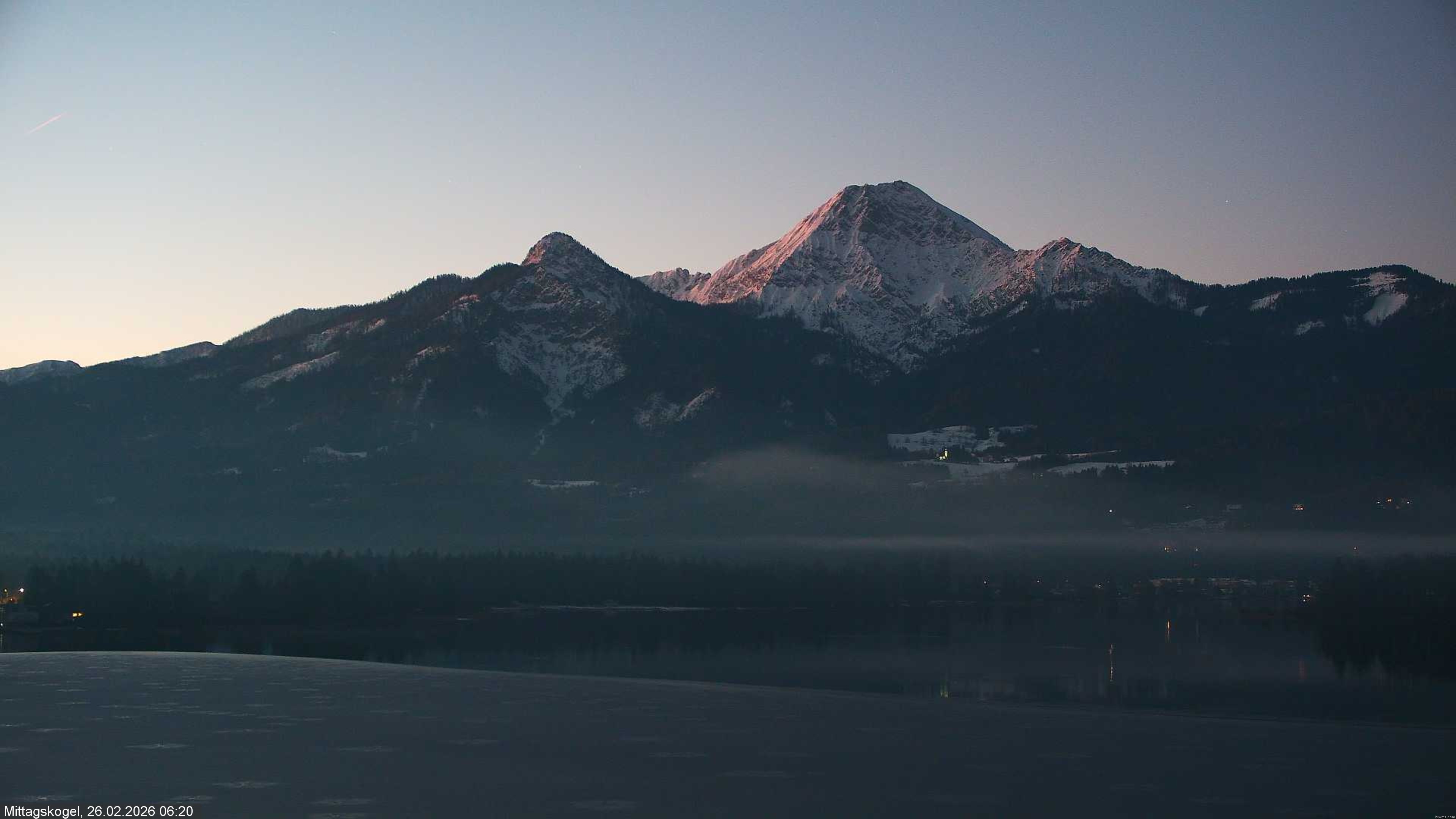 Archived image Webcam Mittagskogel mountain, Faaker See lake