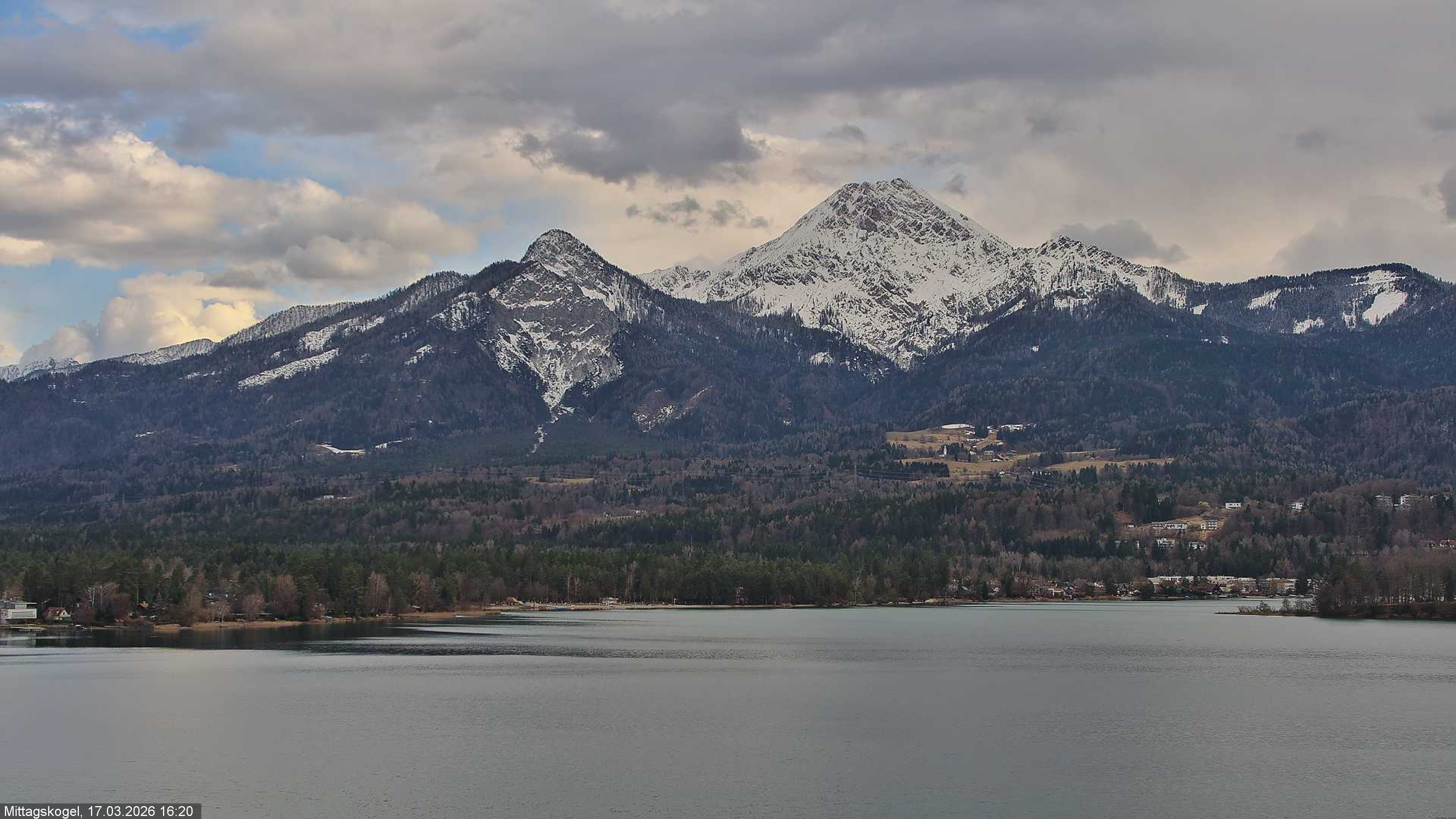 Archiv Foto Webcam Faaker See, Blickrichtung Mittagskogel