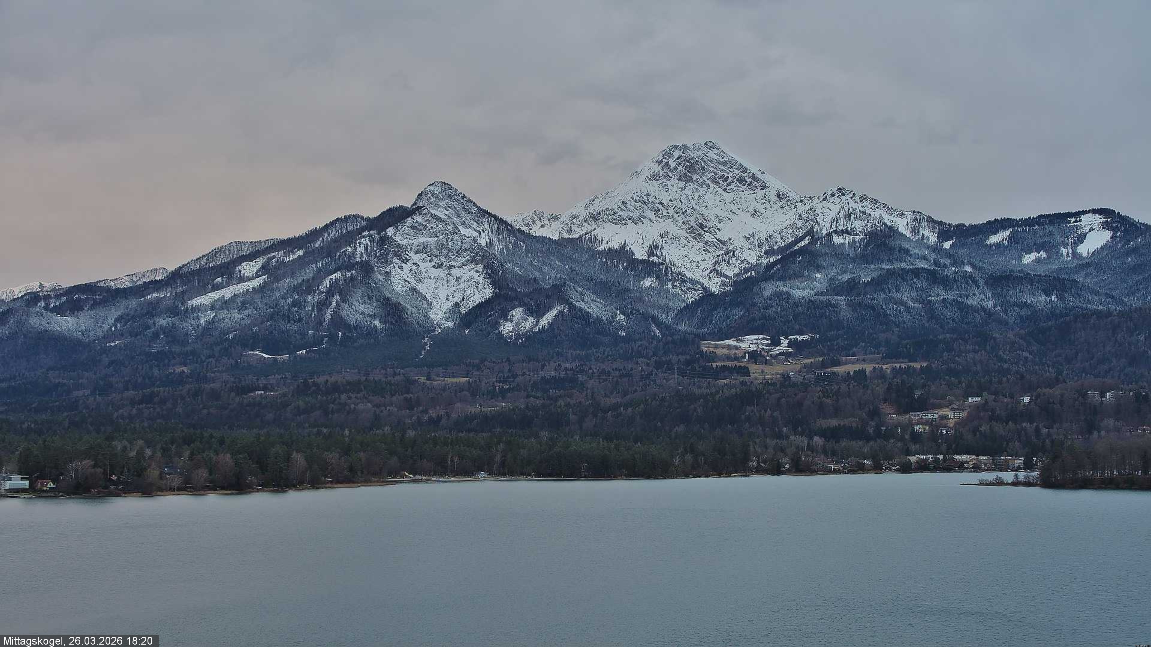 Archived image Webcam Mittagskogel mountain, Faaker See lake