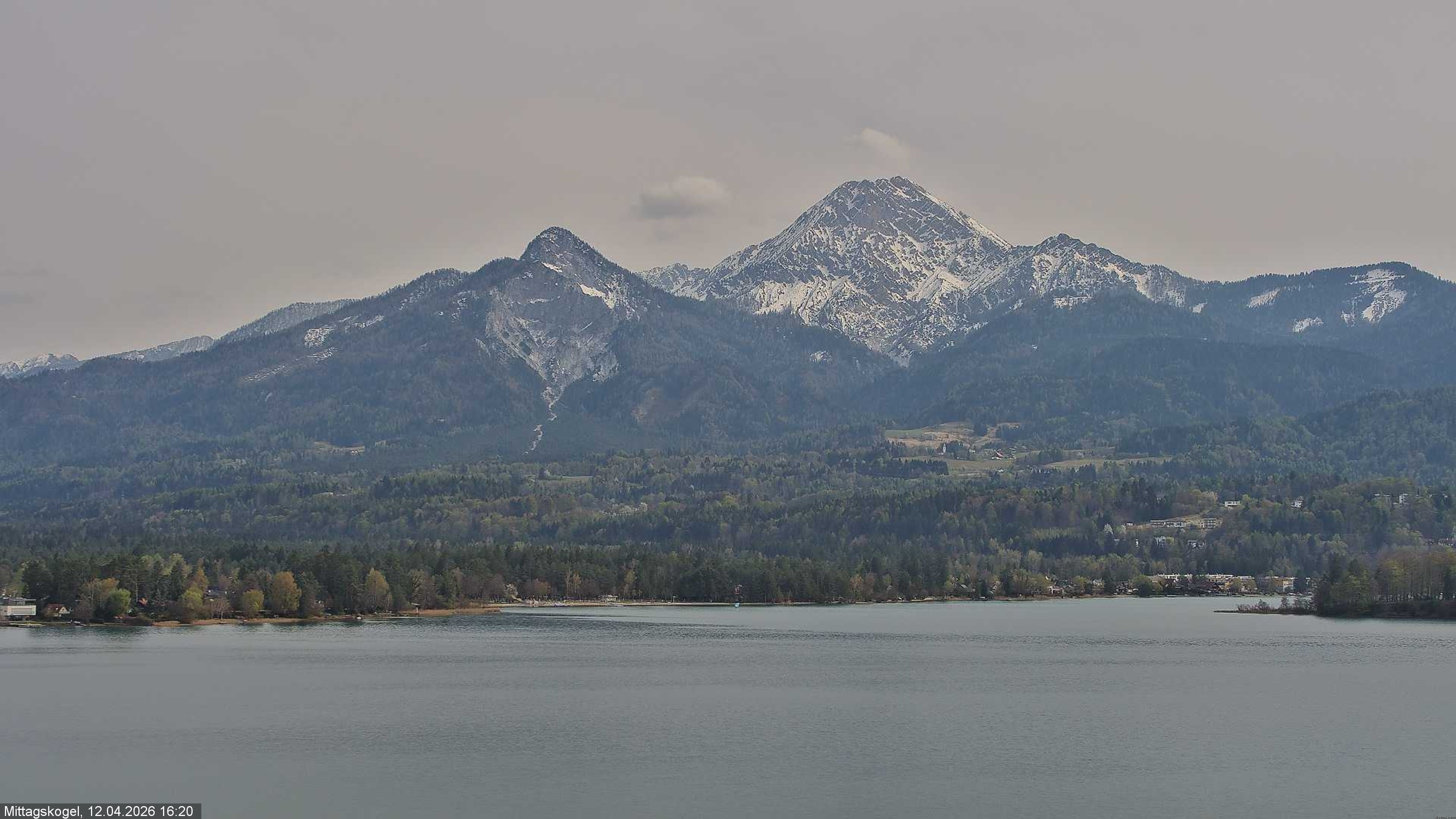 Archiv Foto Webcam Faaker See, Blickrichtung Mittagskogel