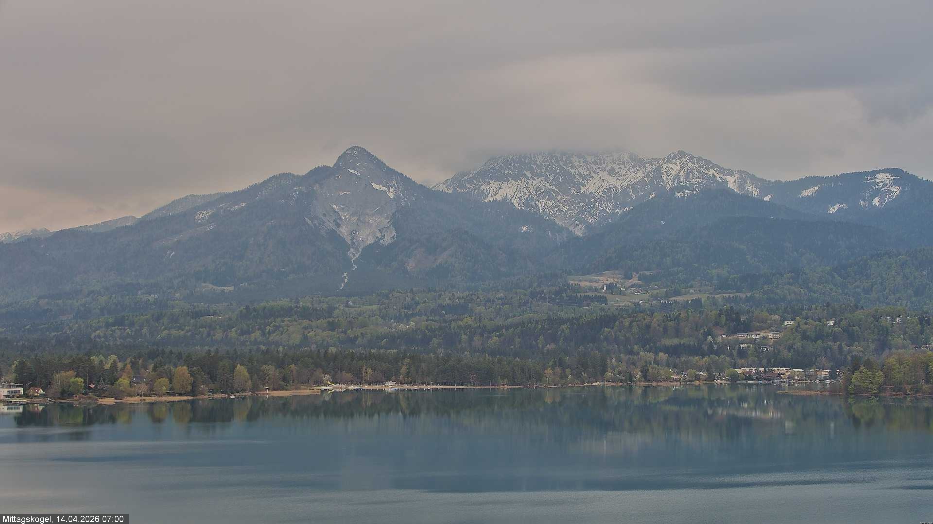 Archiv Foto Webcam Faaker See, Blickrichtung Mittagskogel