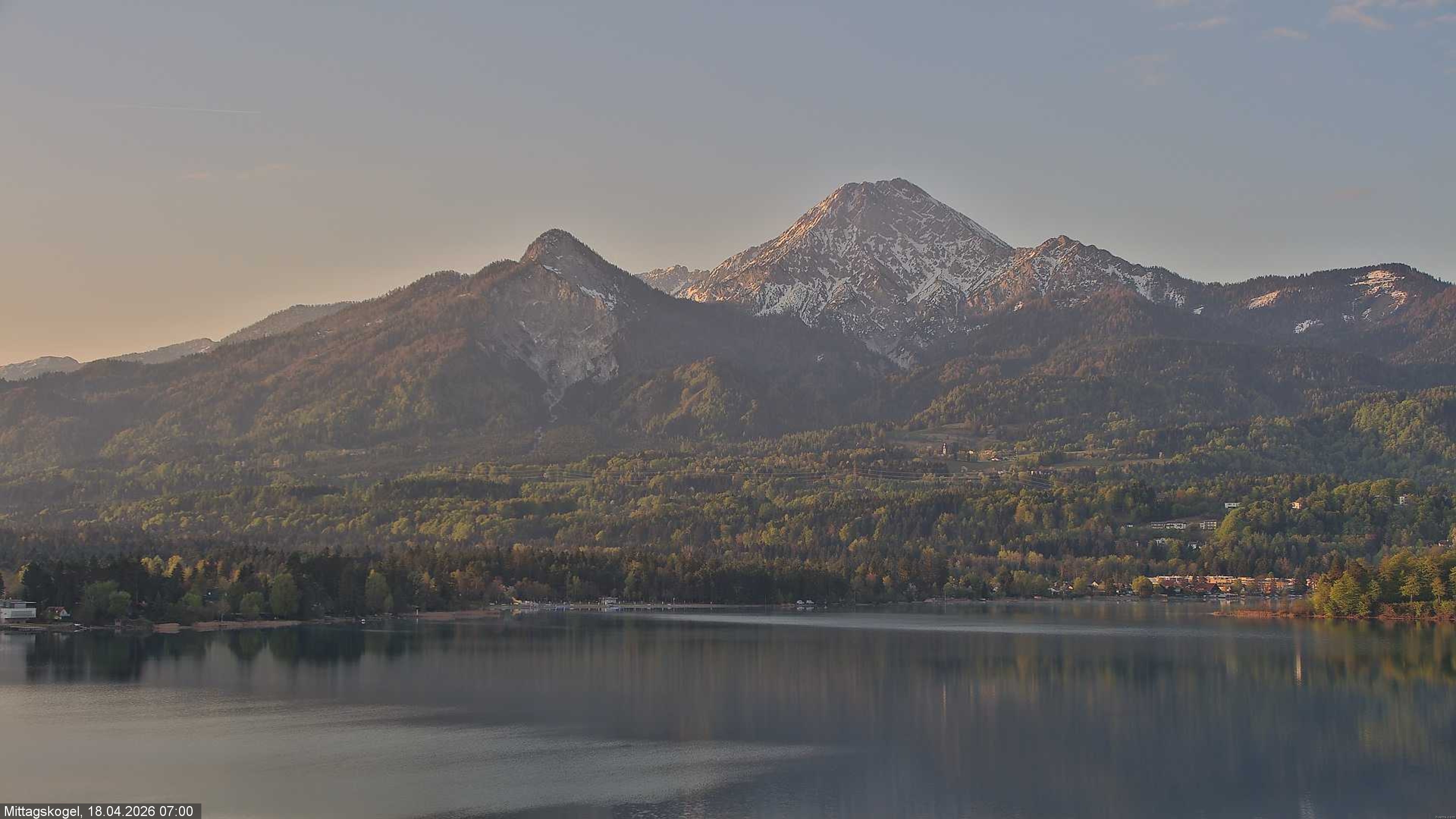 Archived image Webcam Mittagskogel mountain, Faaker See lake