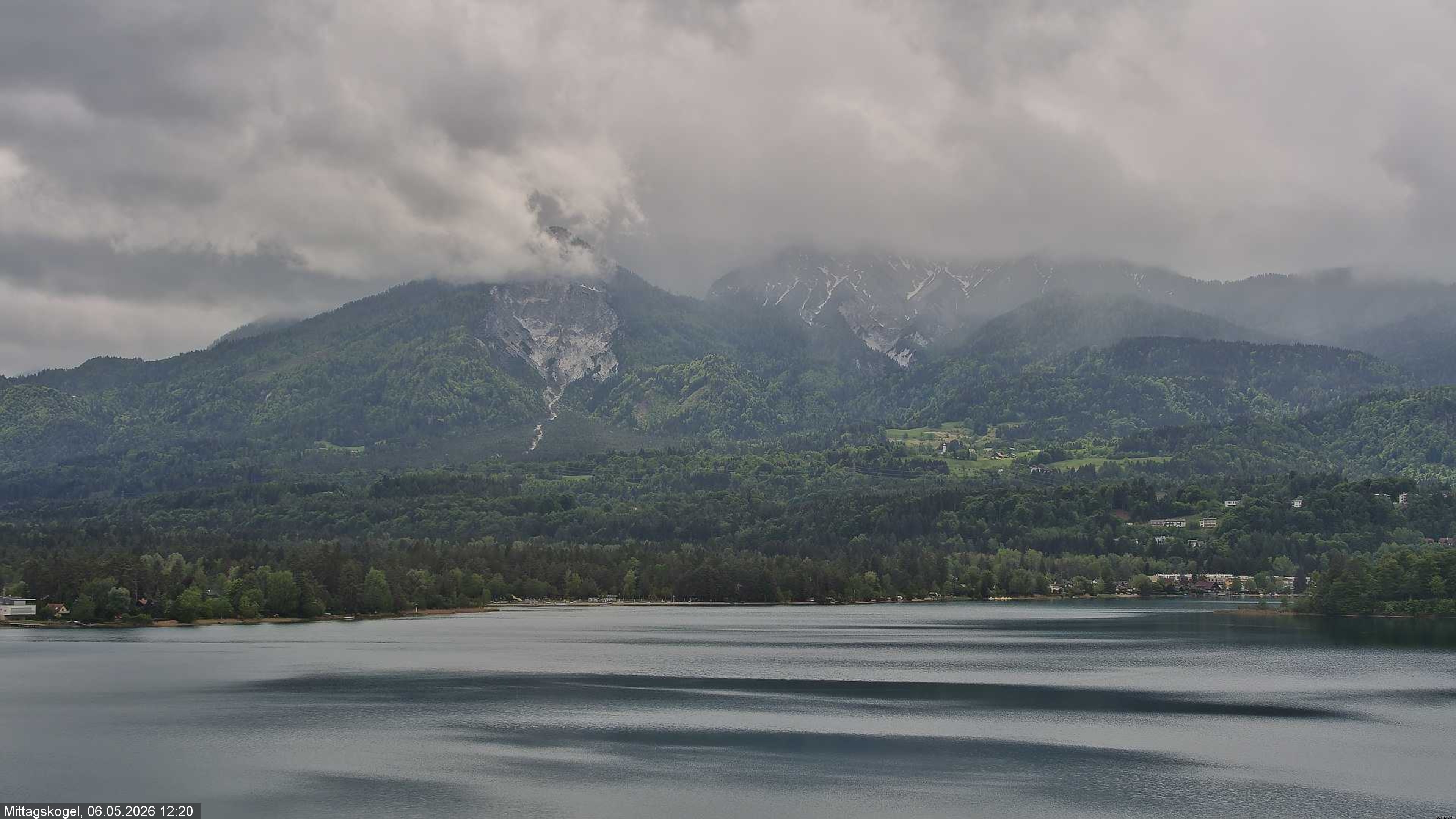Archiv Foto Webcam Faaker See, Blickrichtung Mittagskogel