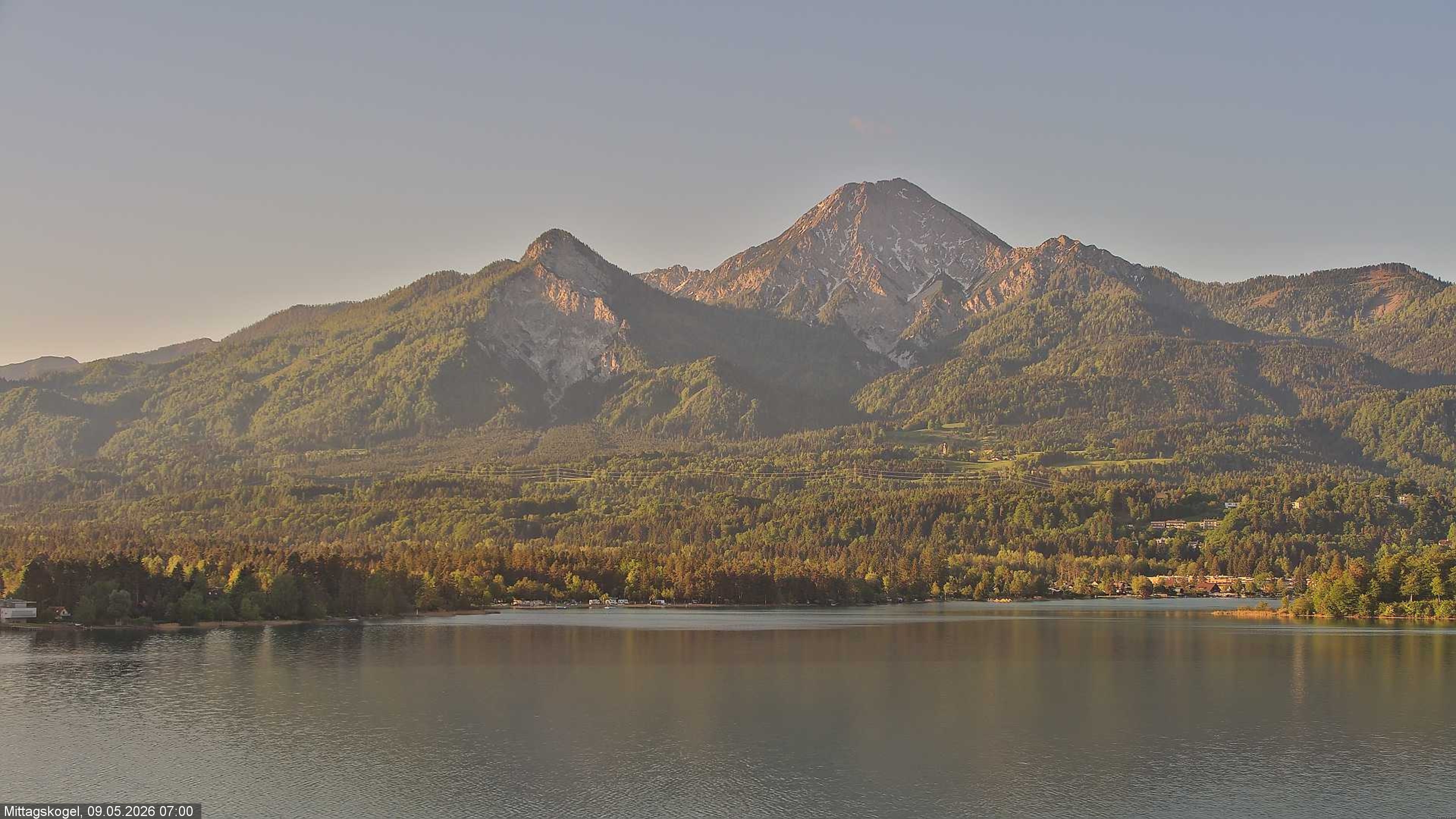 Archiv Foto Webcam Faaker See, Blickrichtung Mittagskogel