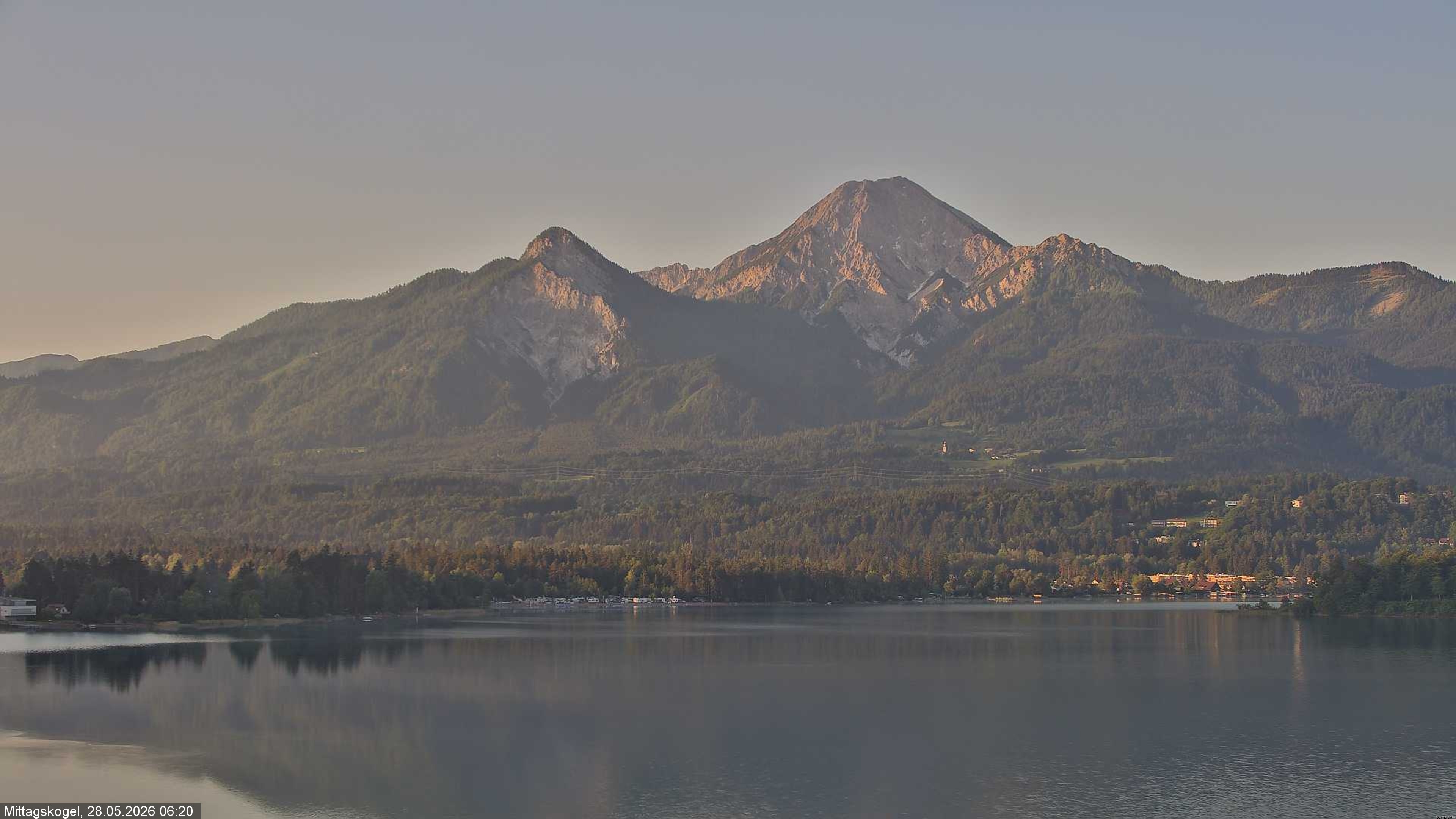 Archived image Webcam Mittagskogel mountain, Faaker See lake