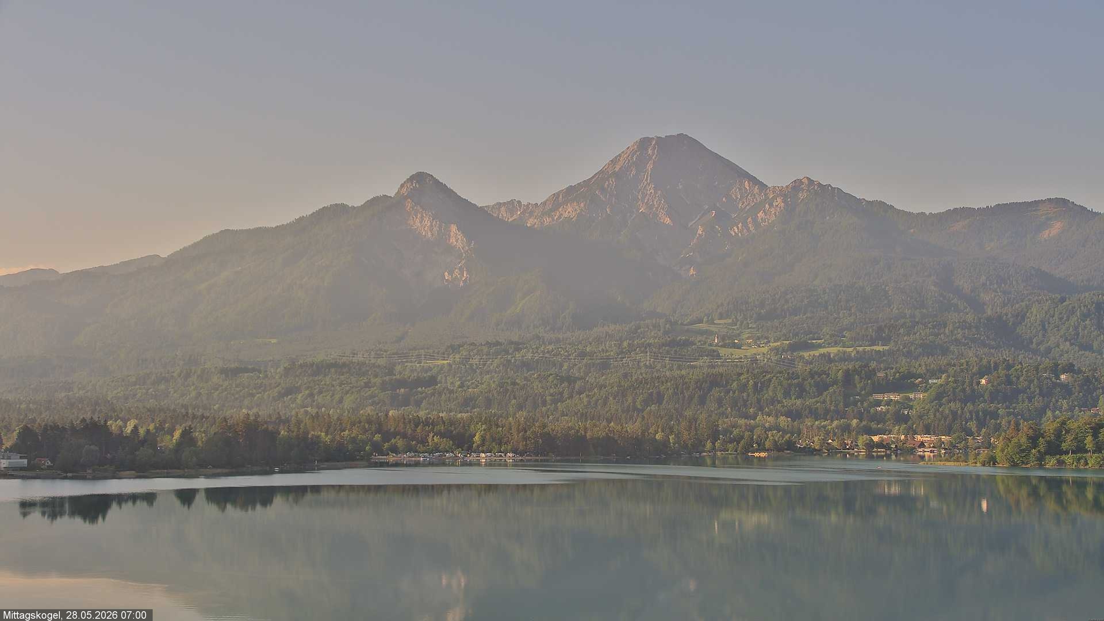 Archived image Webcam Mittagskogel mountain, Faaker See lake