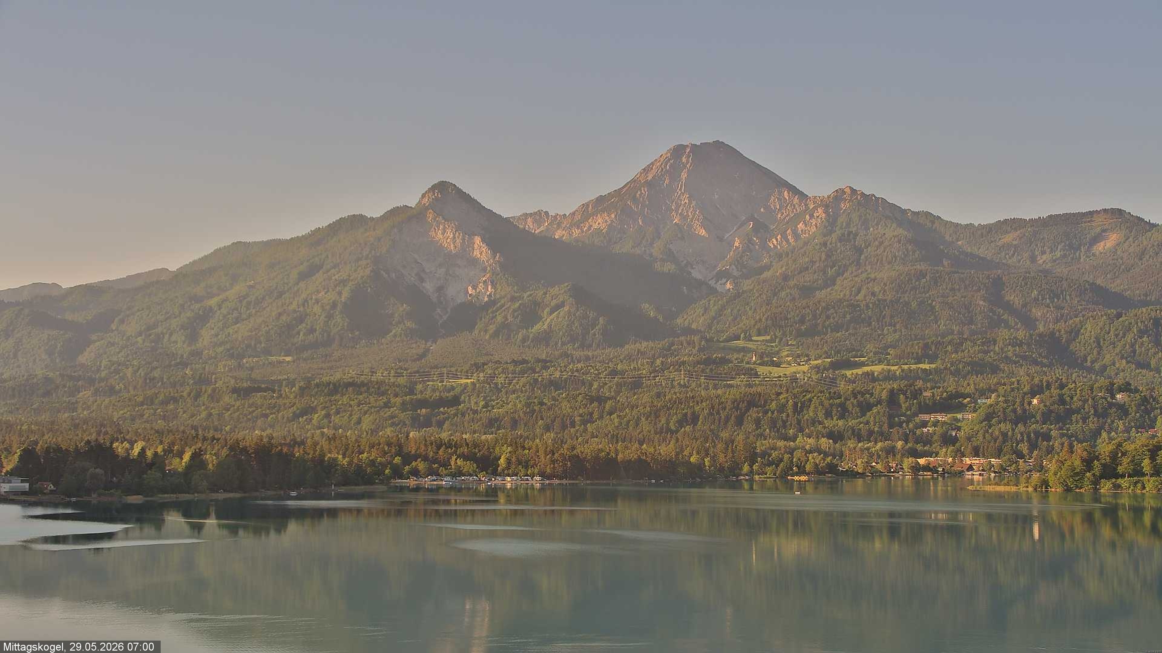 Archived image Webcam Mittagskogel mountain, Faaker See lake