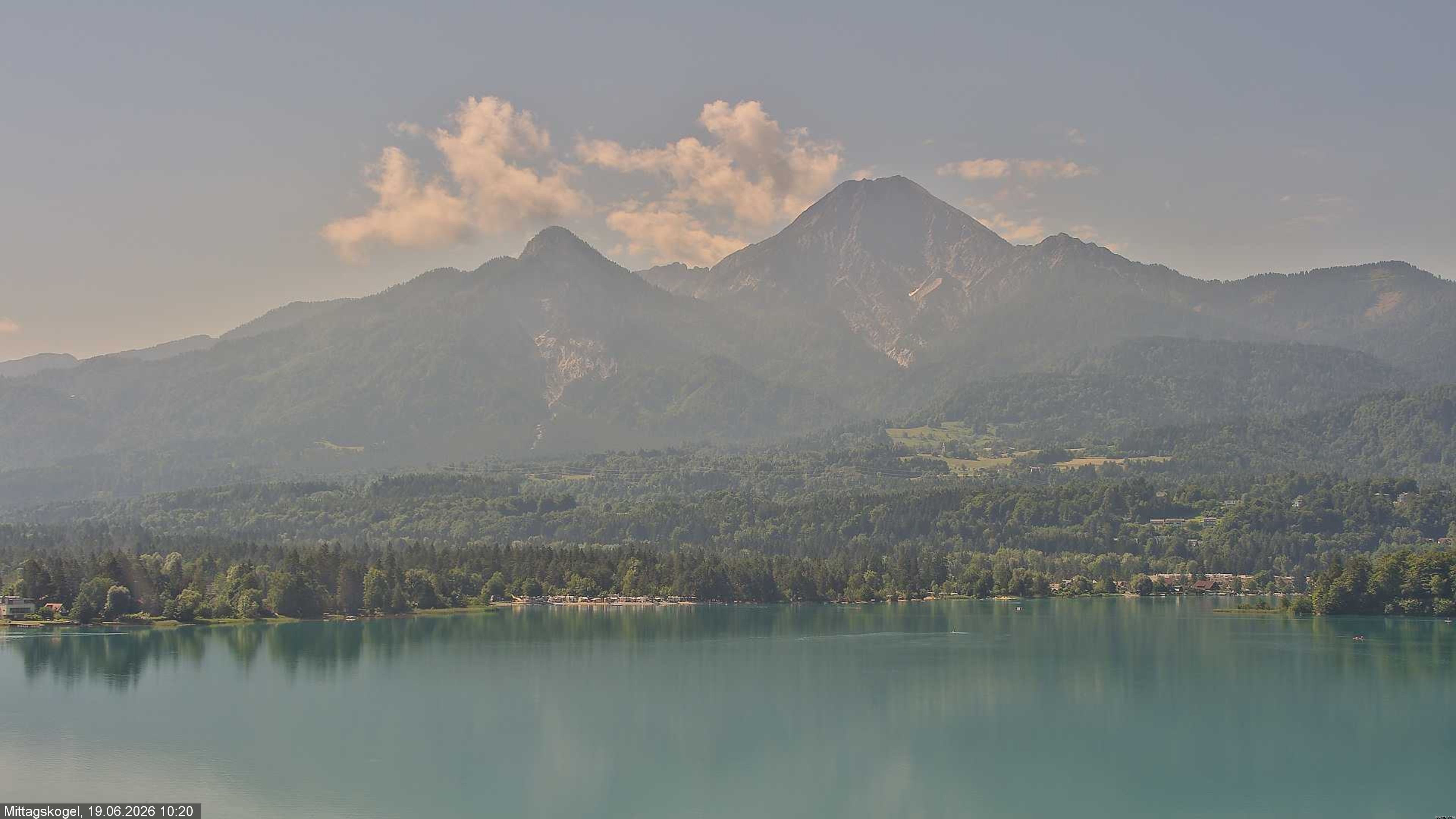 Archiv Foto Webcam Faaker See, Blickrichtung Mittagskogel