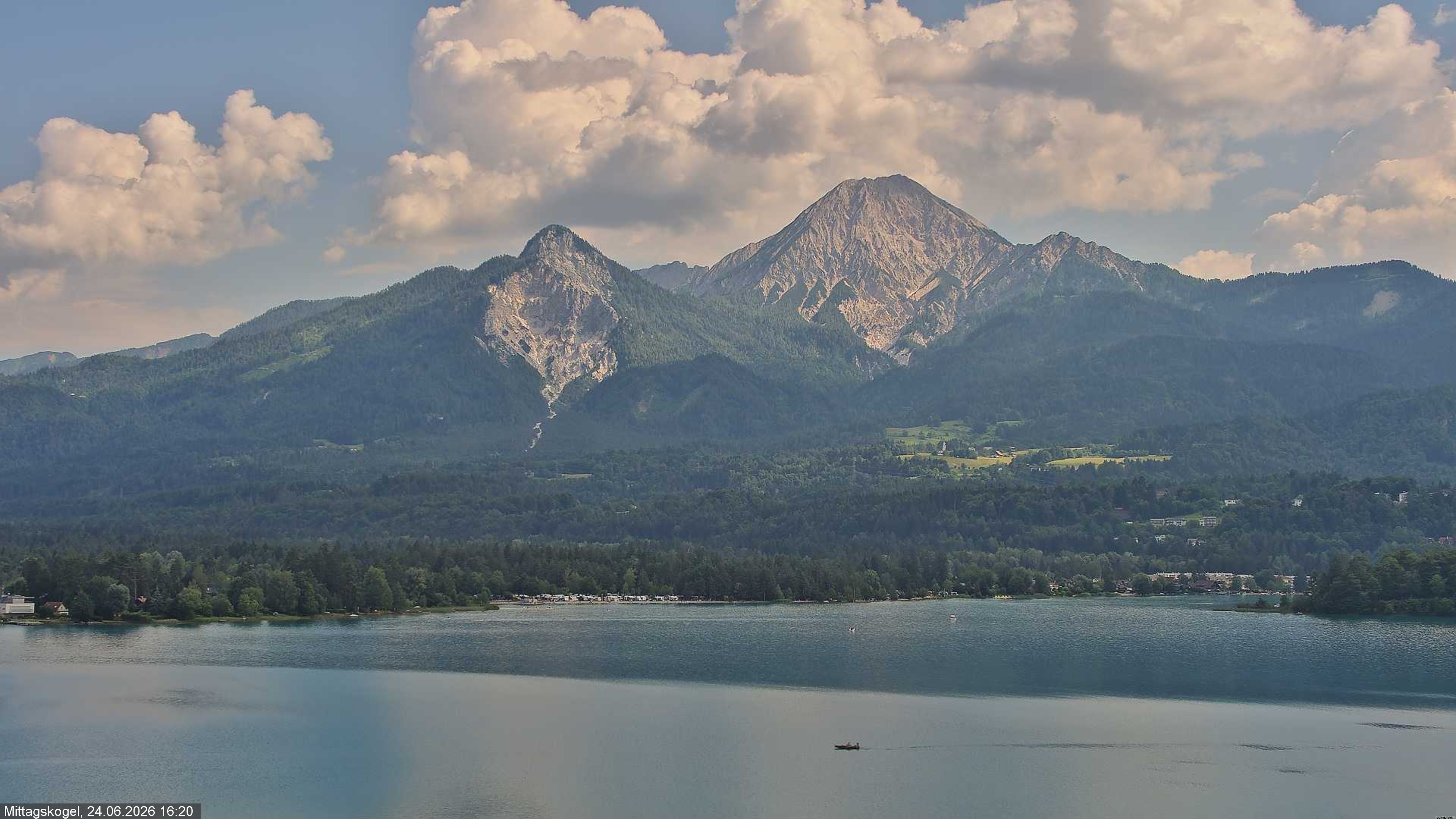 Archiv Foto Webcam Faaker See, Blickrichtung Mittagskogel