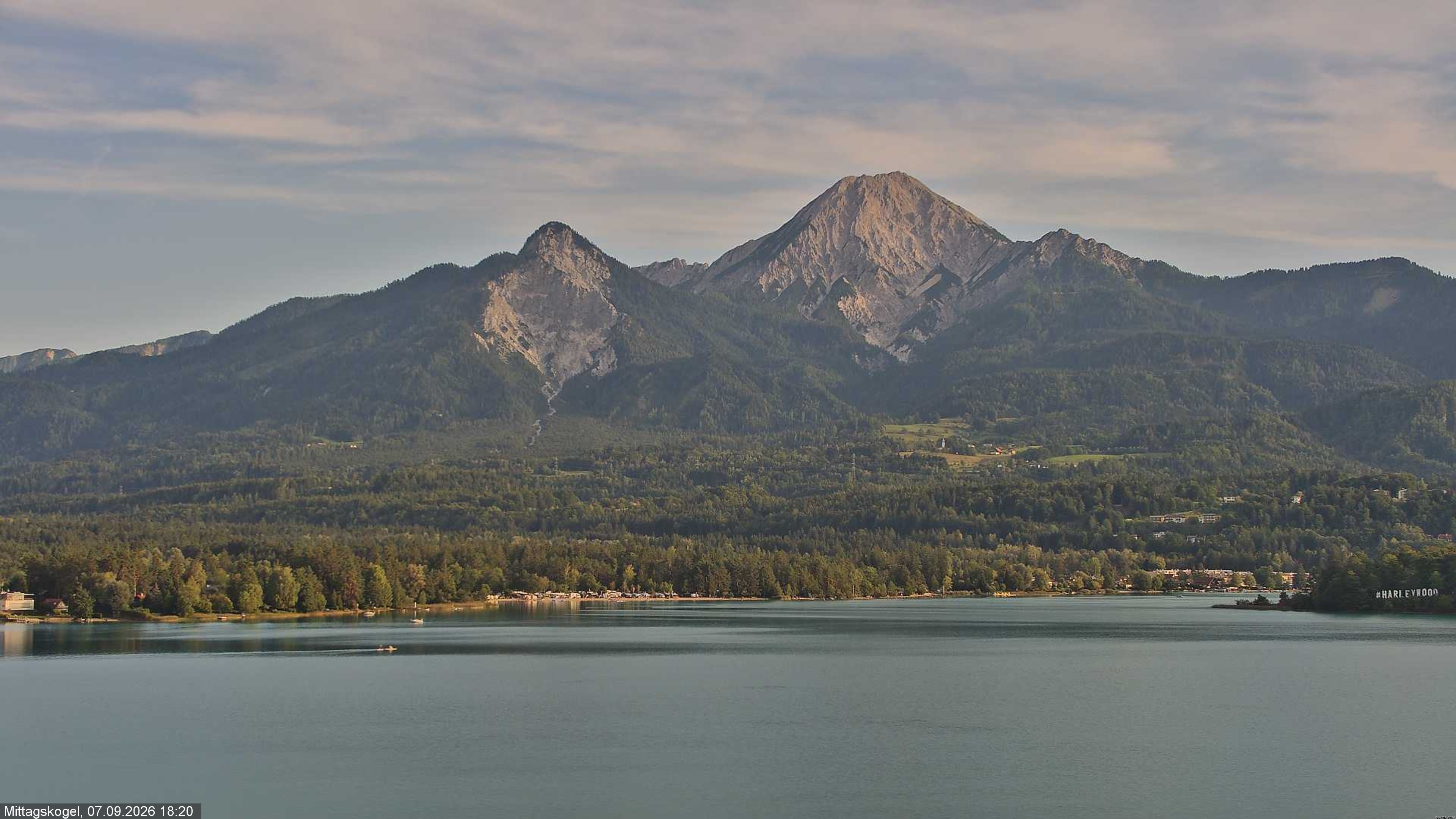 Archiv Foto Webcam Faaker See, Blickrichtung Mittagskogel
