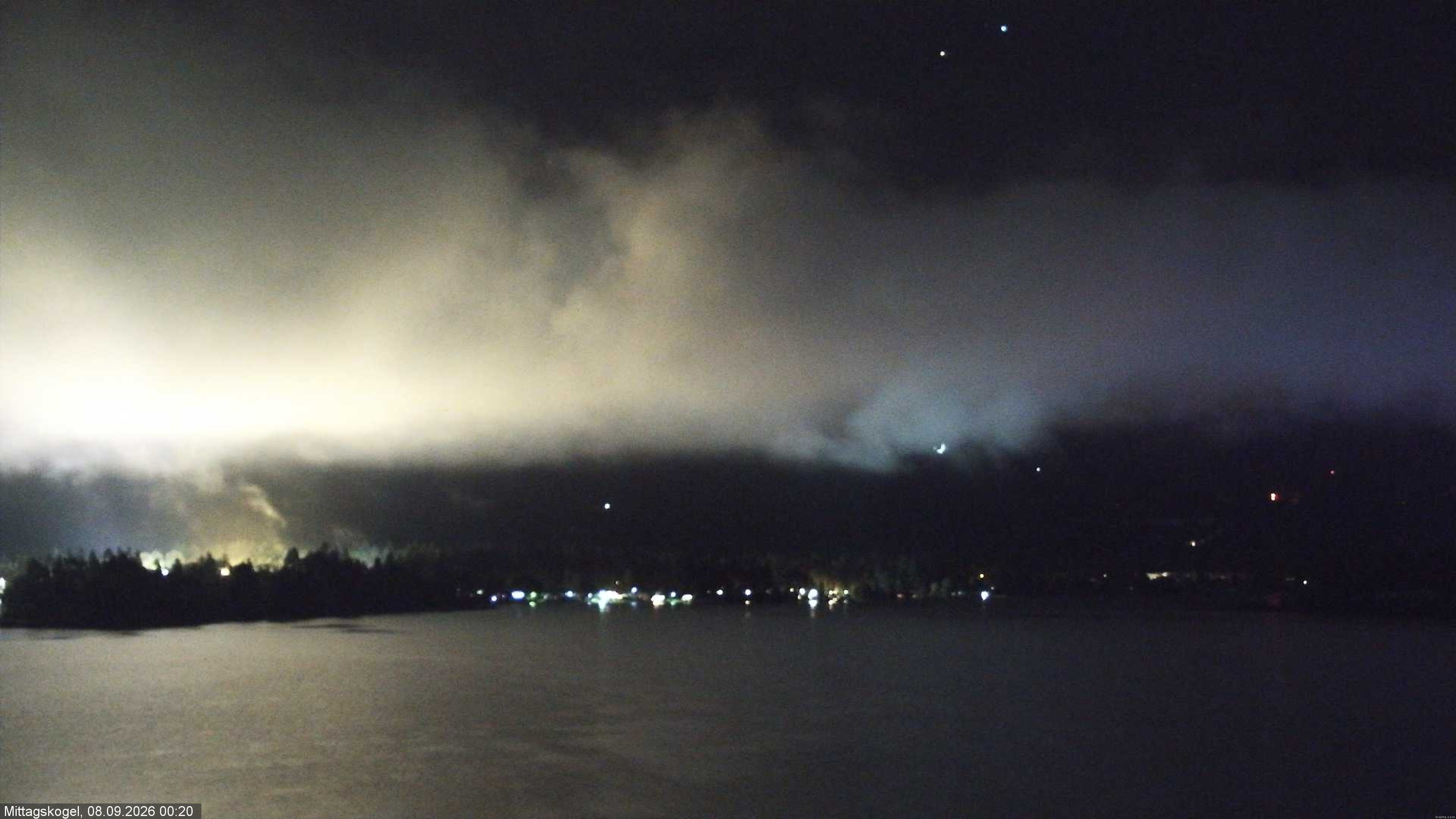 Archiv Foto Webcam Faaker See, Blickrichtung Mittagskogel