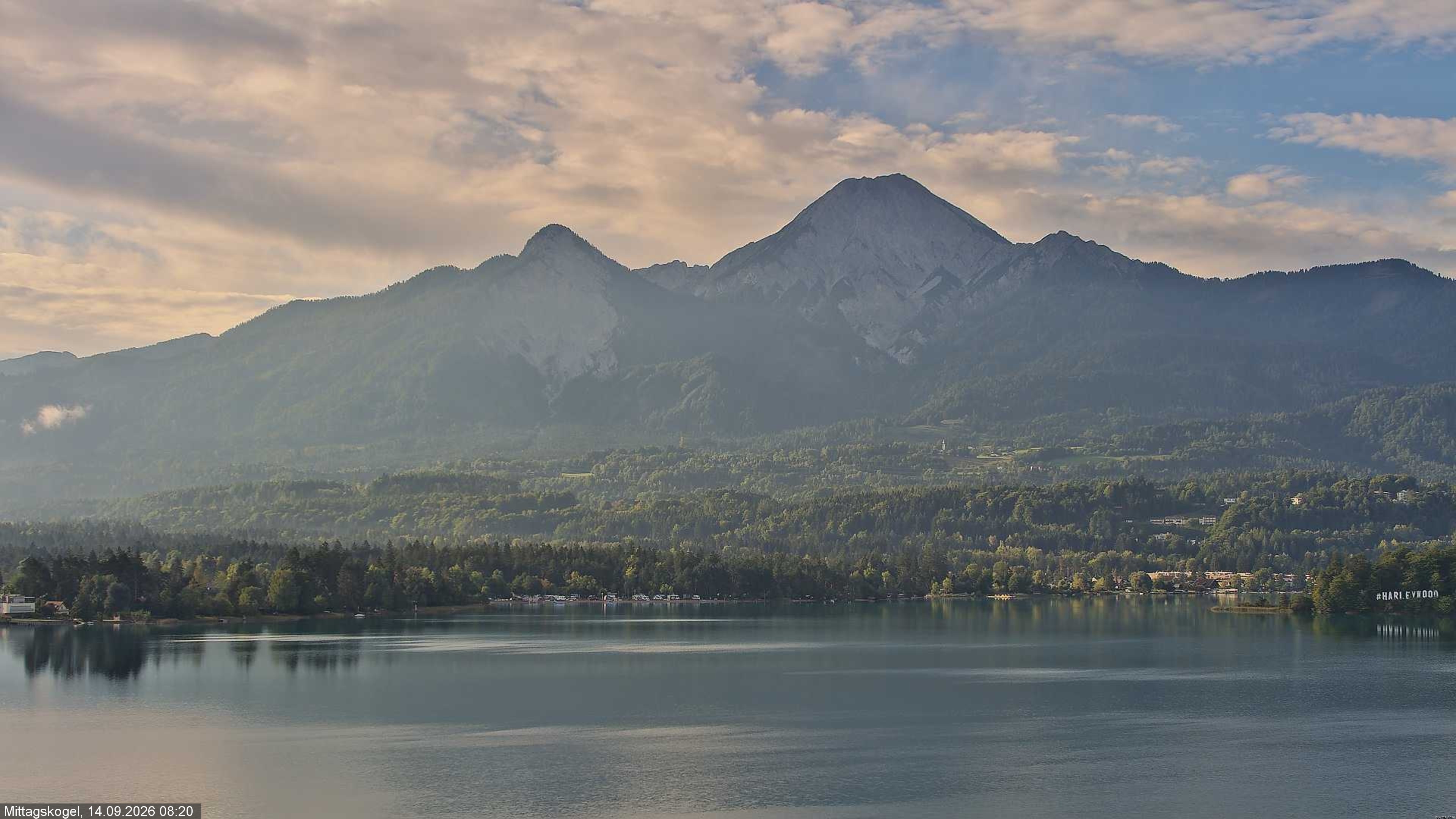 Archiv Foto Webcam Faaker See, Blickrichtung Mittagskogel