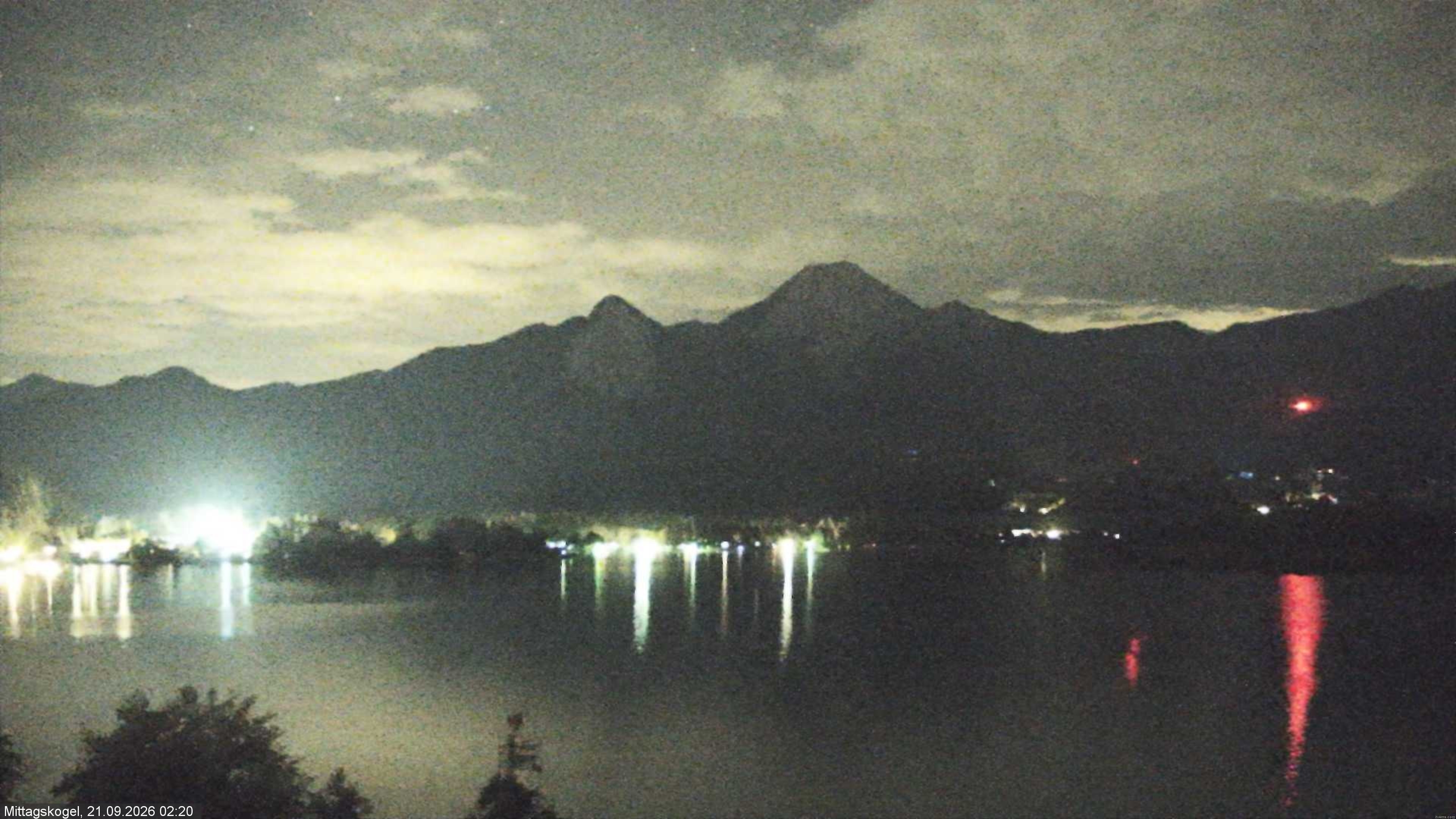 Archived image Webcam Mittagskogel mountain, Faaker See lake