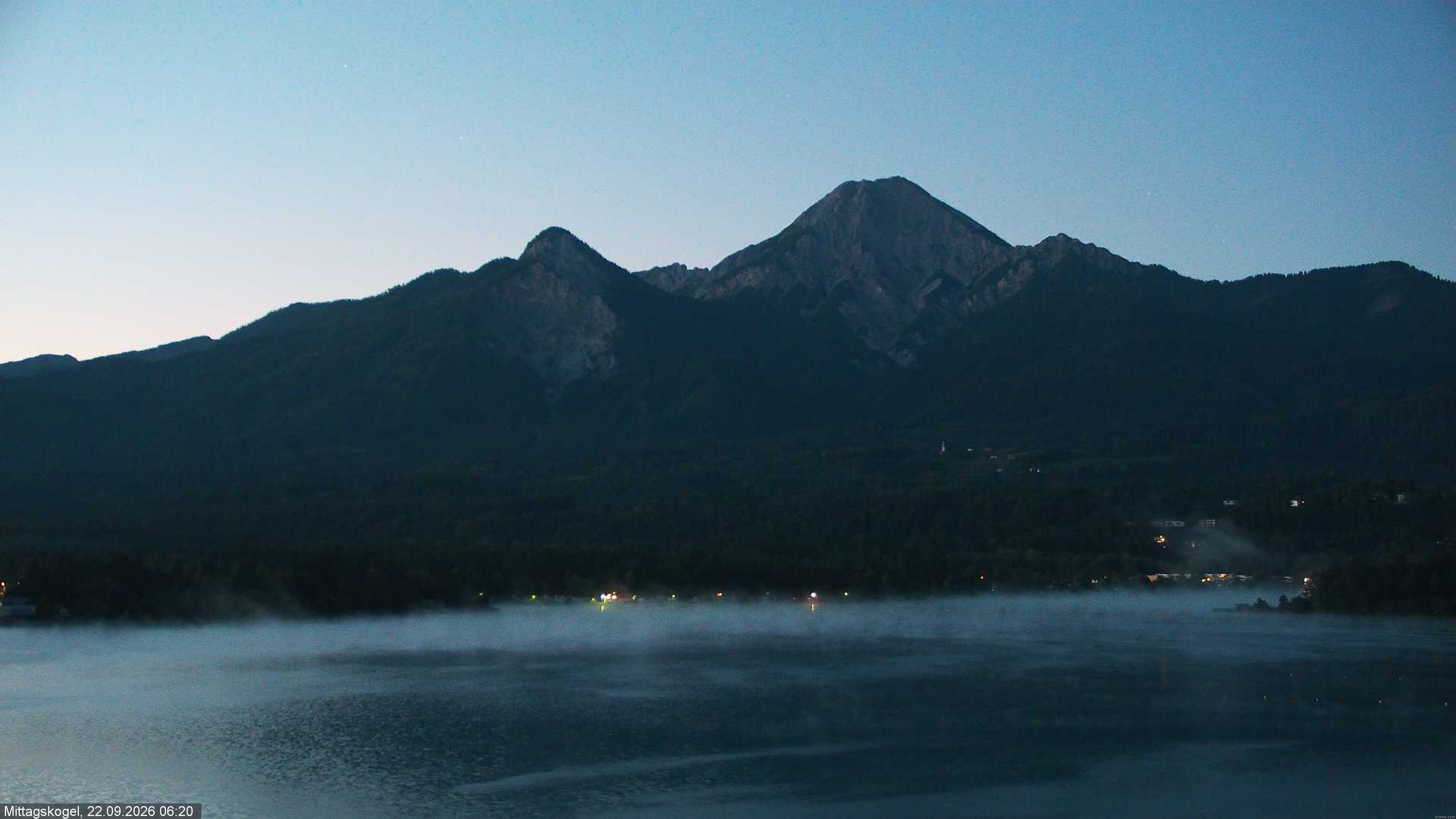 Archived image Webcam Mittagskogel mountain, Faaker See lake