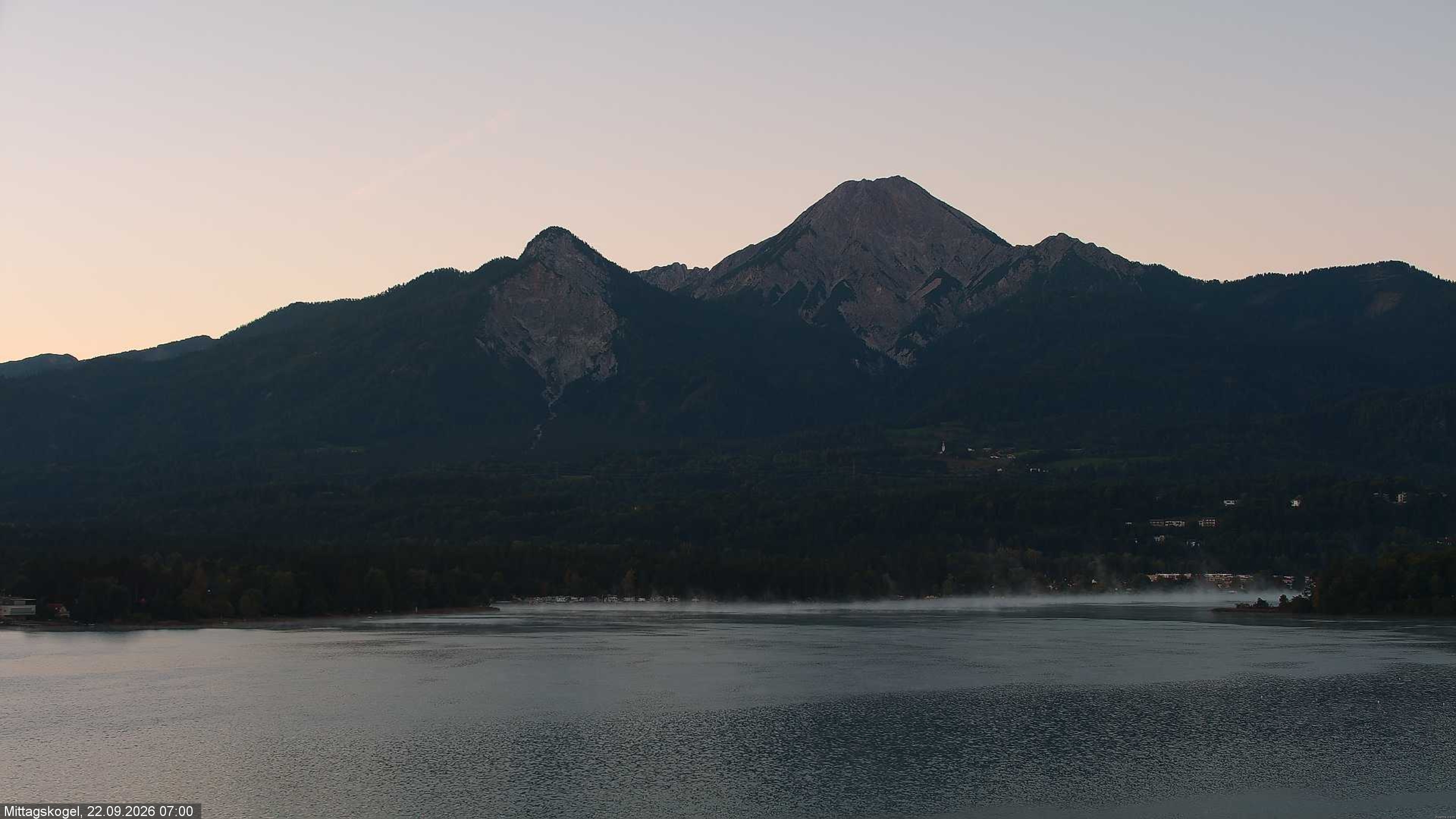 Archived image Webcam Mittagskogel mountain, Faaker See lake