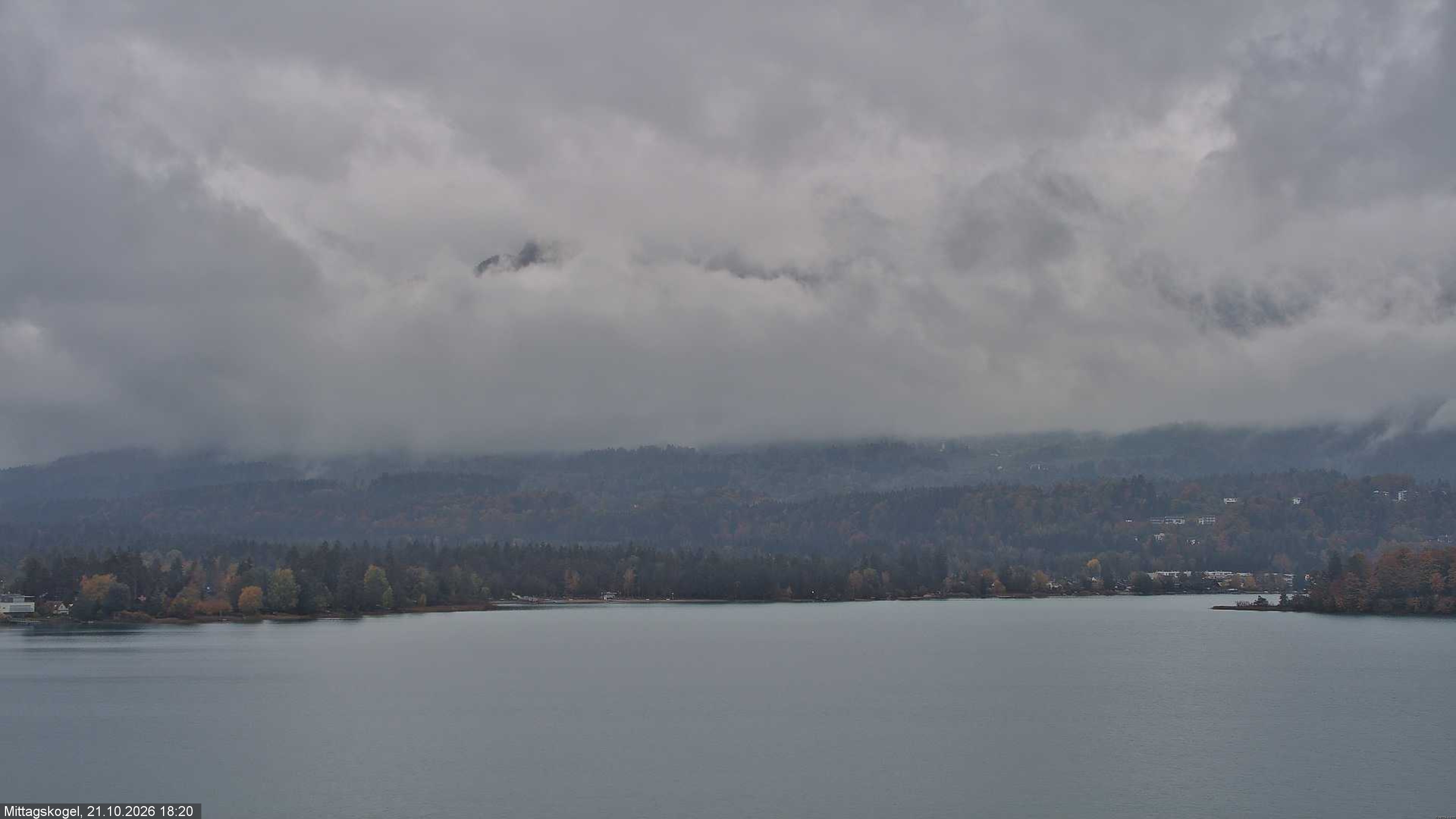 Archiv Foto Webcam Faaker See, Blickrichtung Mittagskogel