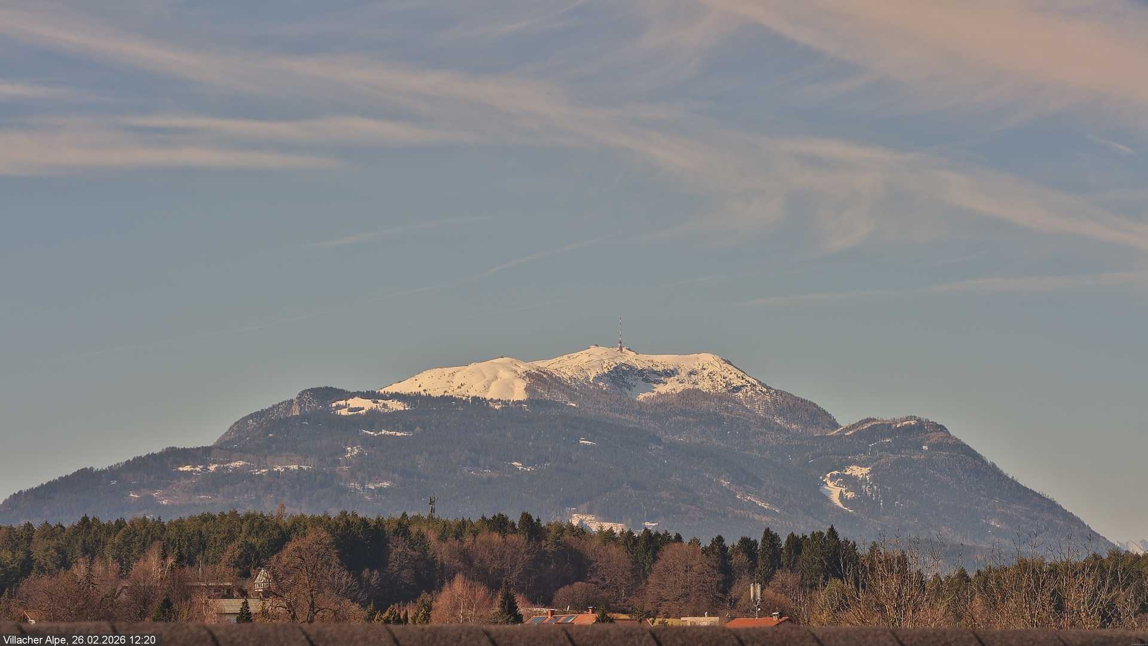 Archived image Webcam Faaker See lake and Villacher Alpe