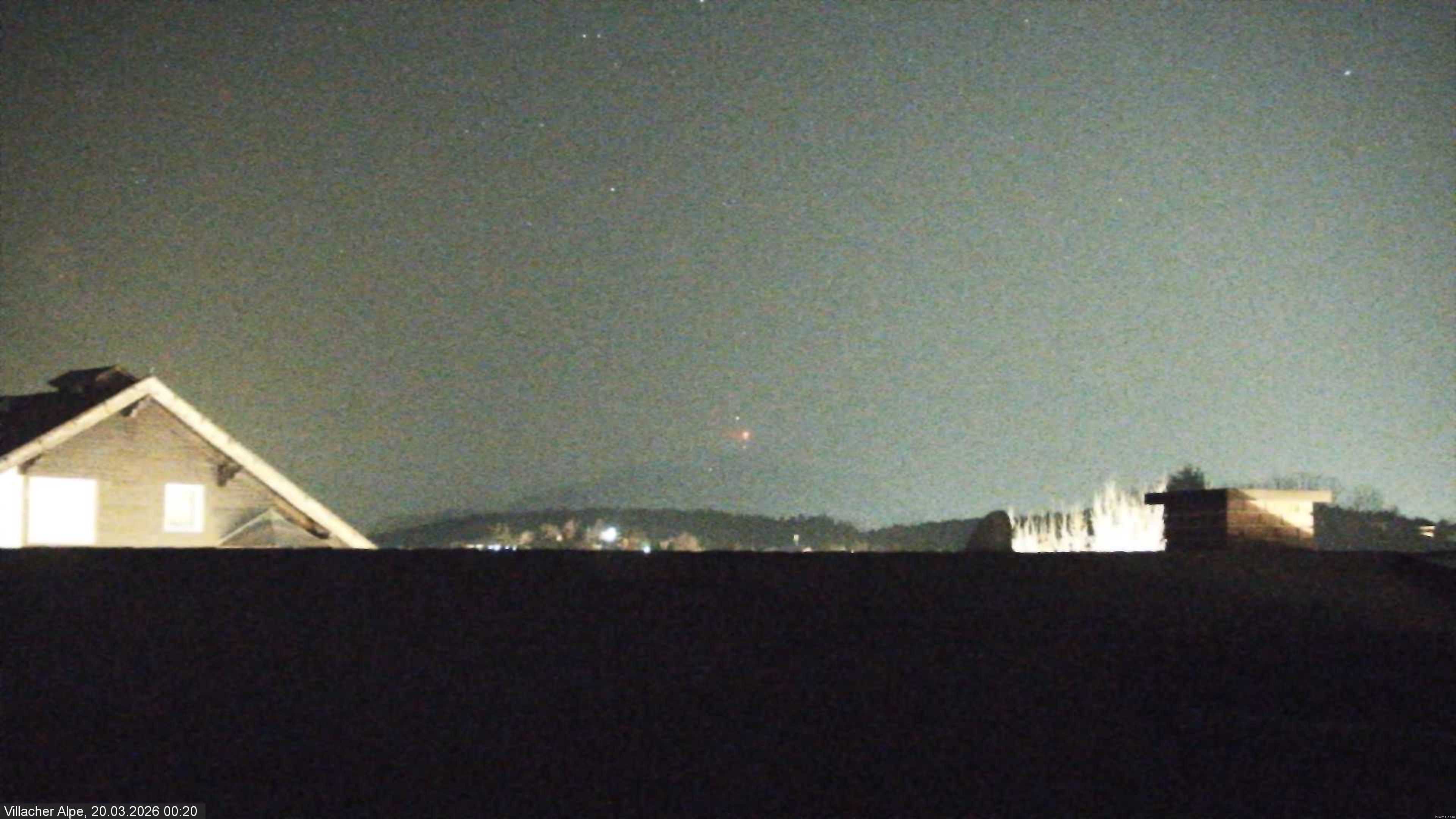 Archived image Webcam Faaker See lake and Villacher Alpe