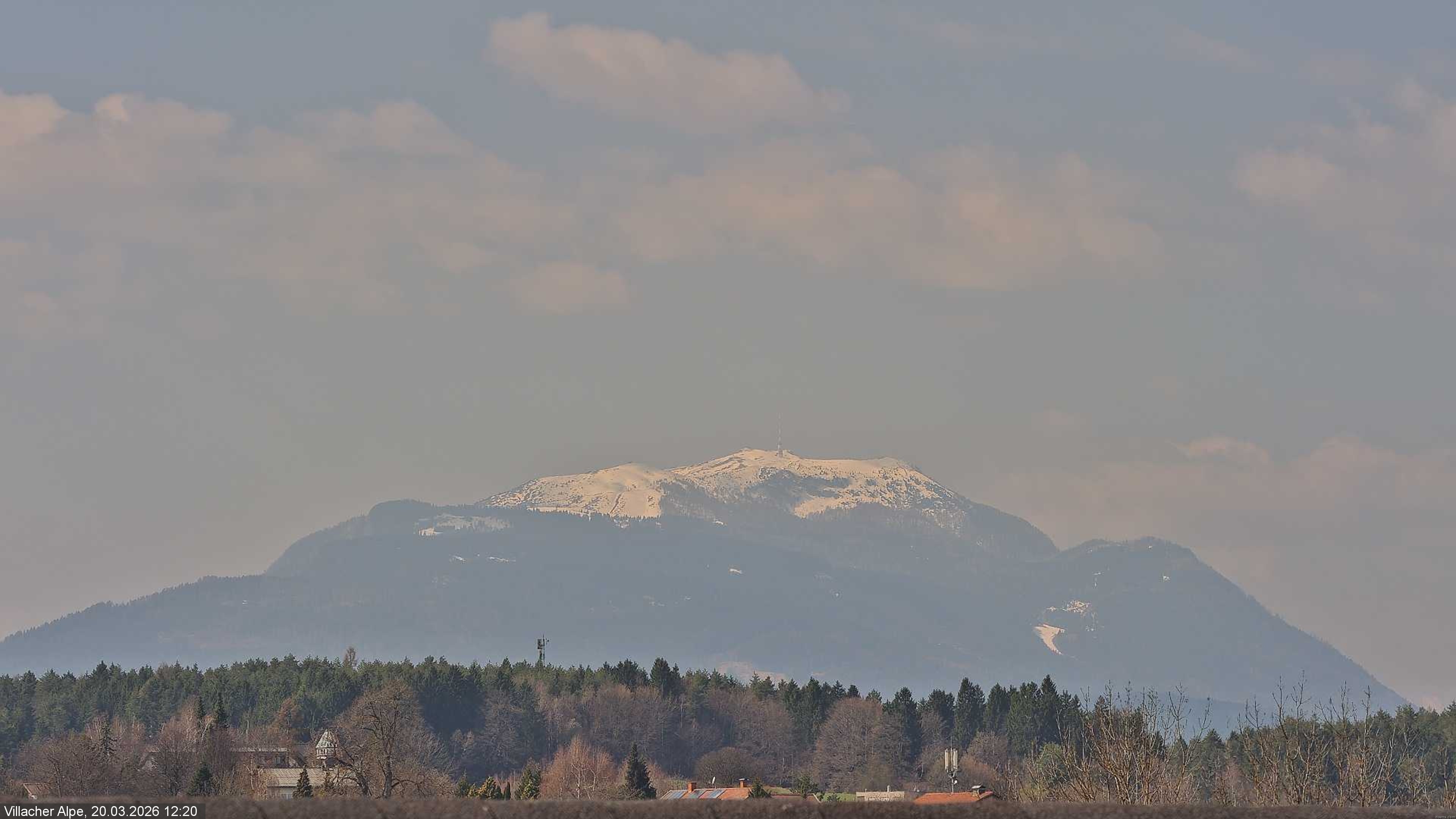 Archived image Webcam Faaker See lake and Villacher Alpe