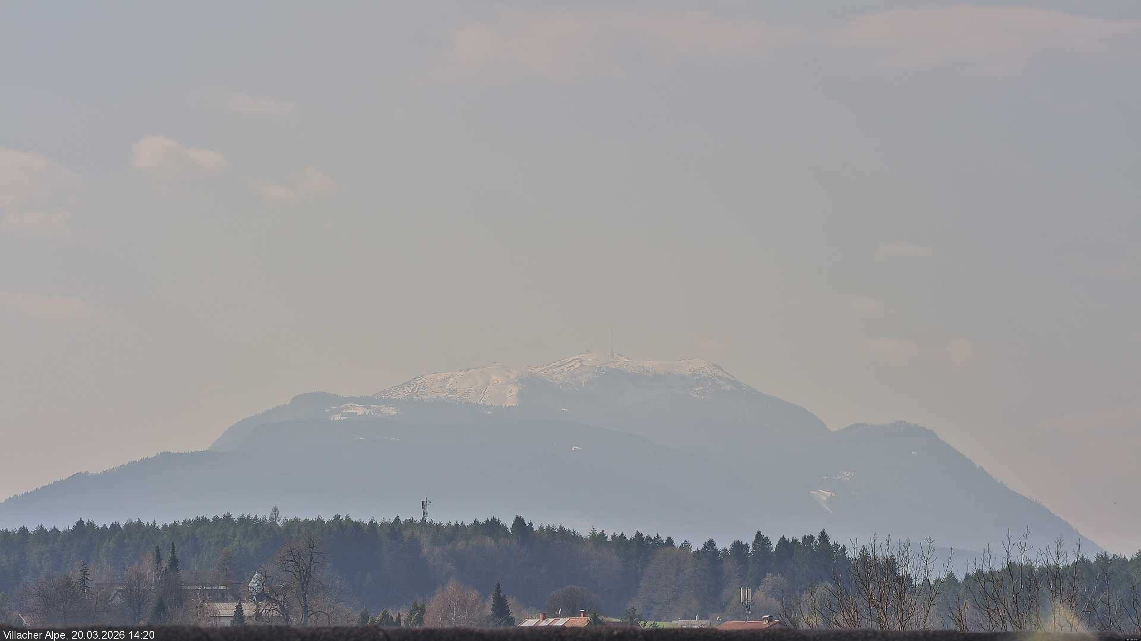 Archived image Webcam Faaker See lake and Villacher Alpe