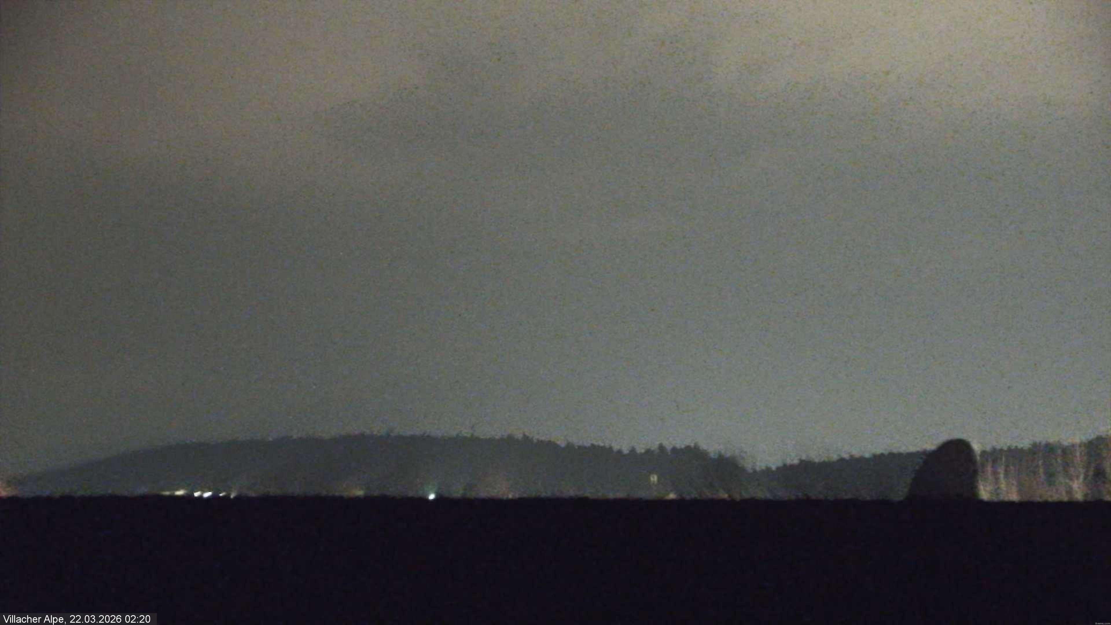 Archived image Webcam Faaker See lake and Villacher Alpe