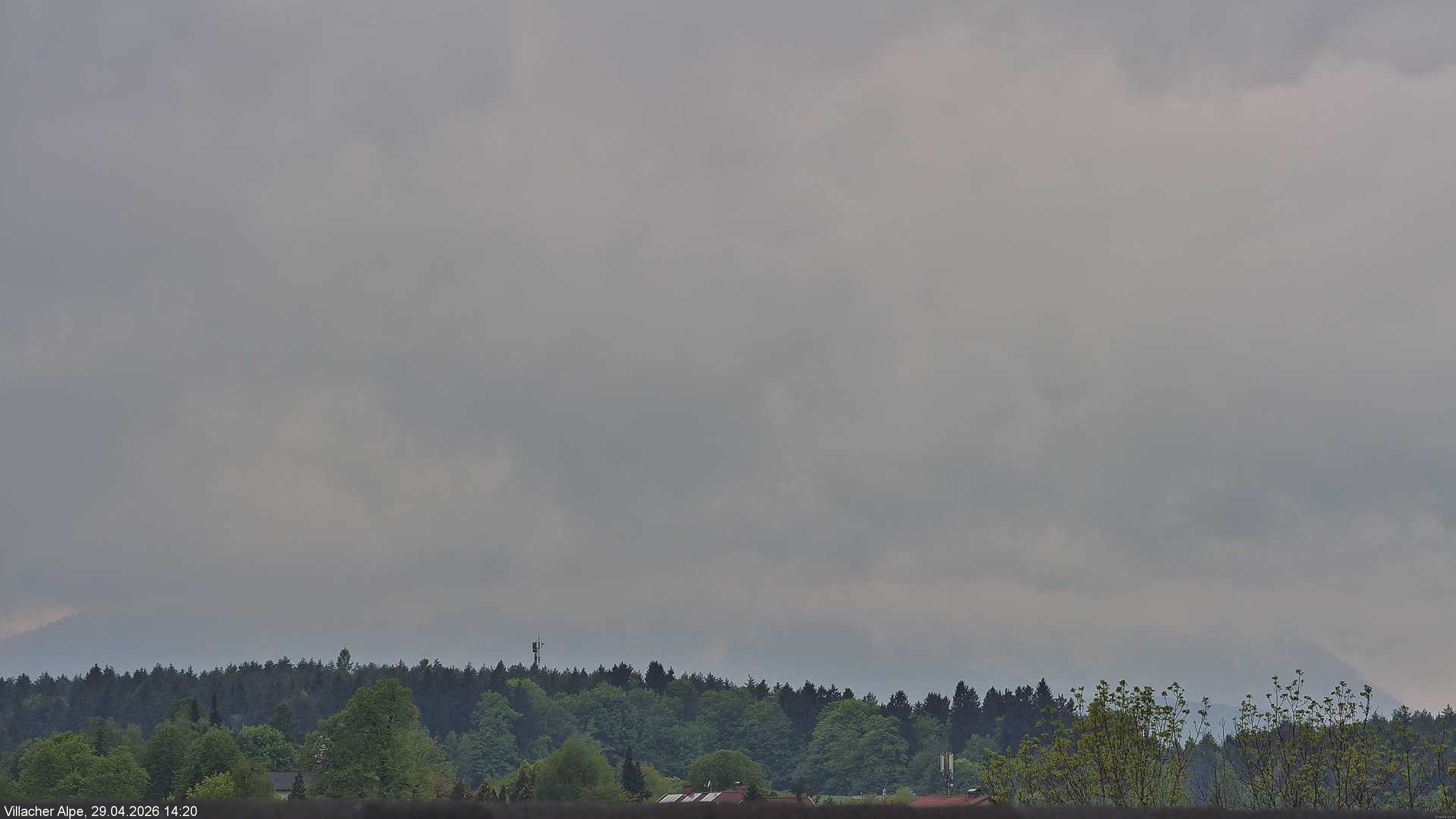 Archived image Webcam Faaker See lake and Villacher Alpe