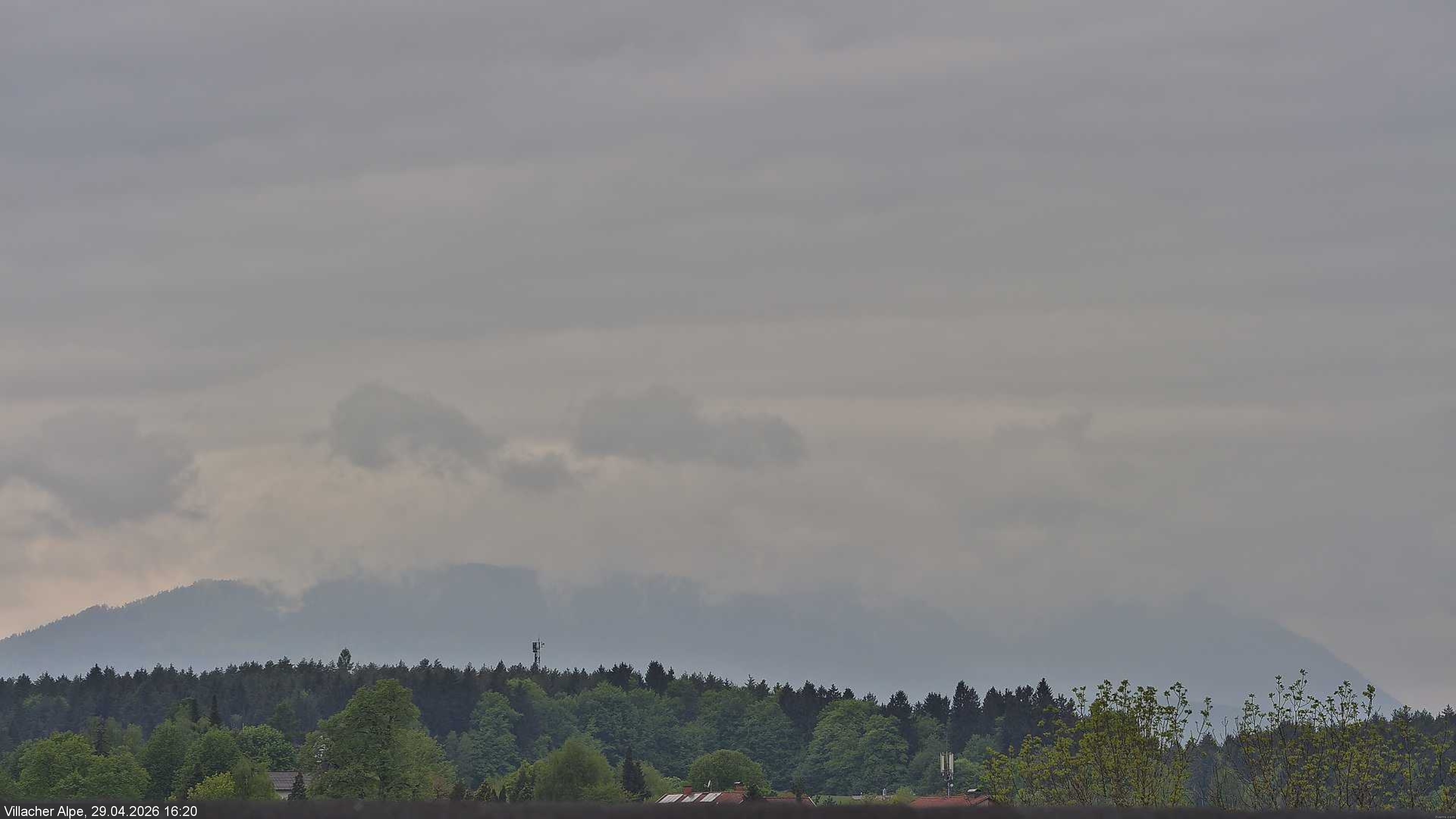 Archived image Webcam Faaker See lake and Villacher Alpe