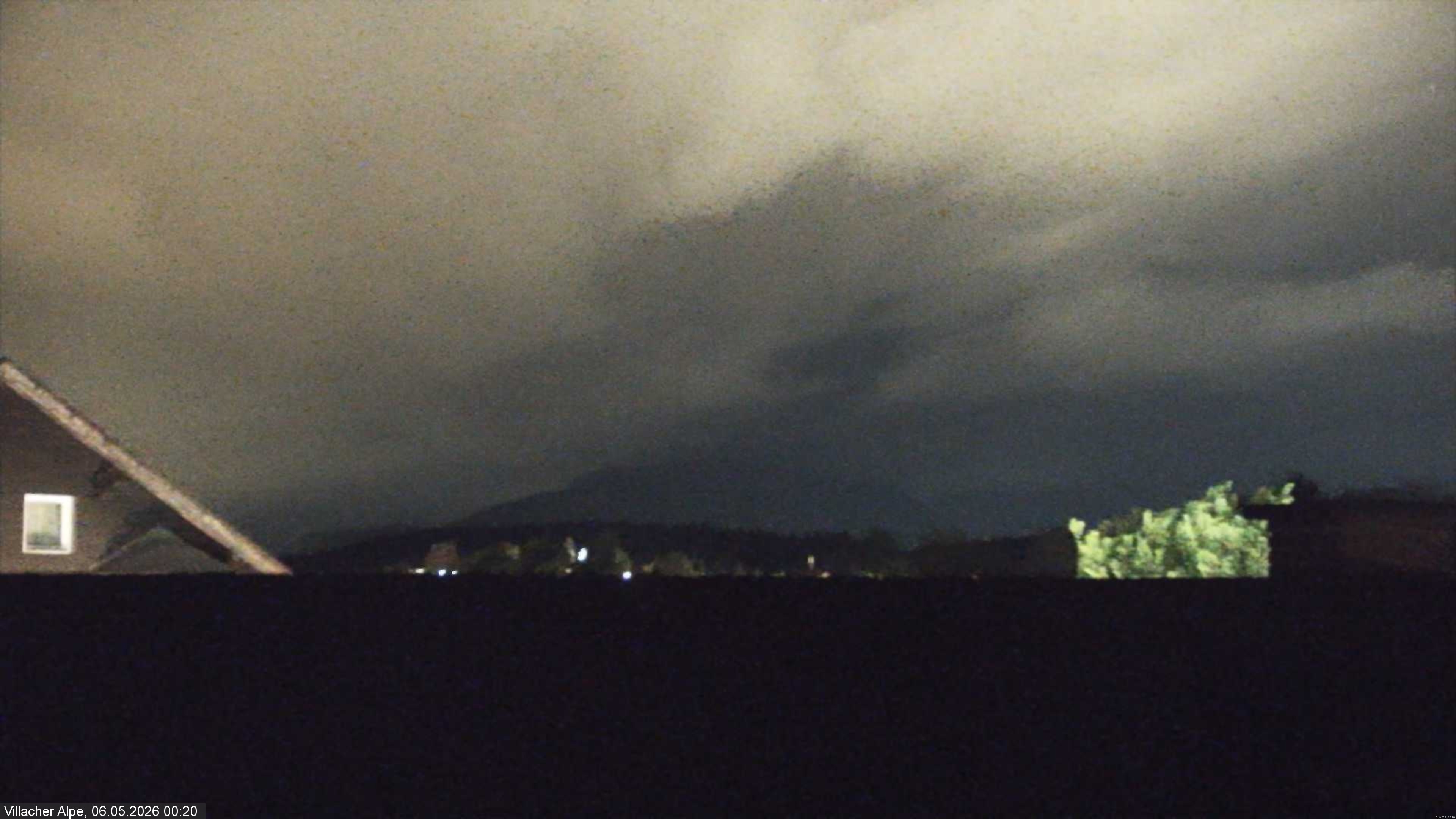 Archived image Webcam Faaker See lake and Villacher Alpe