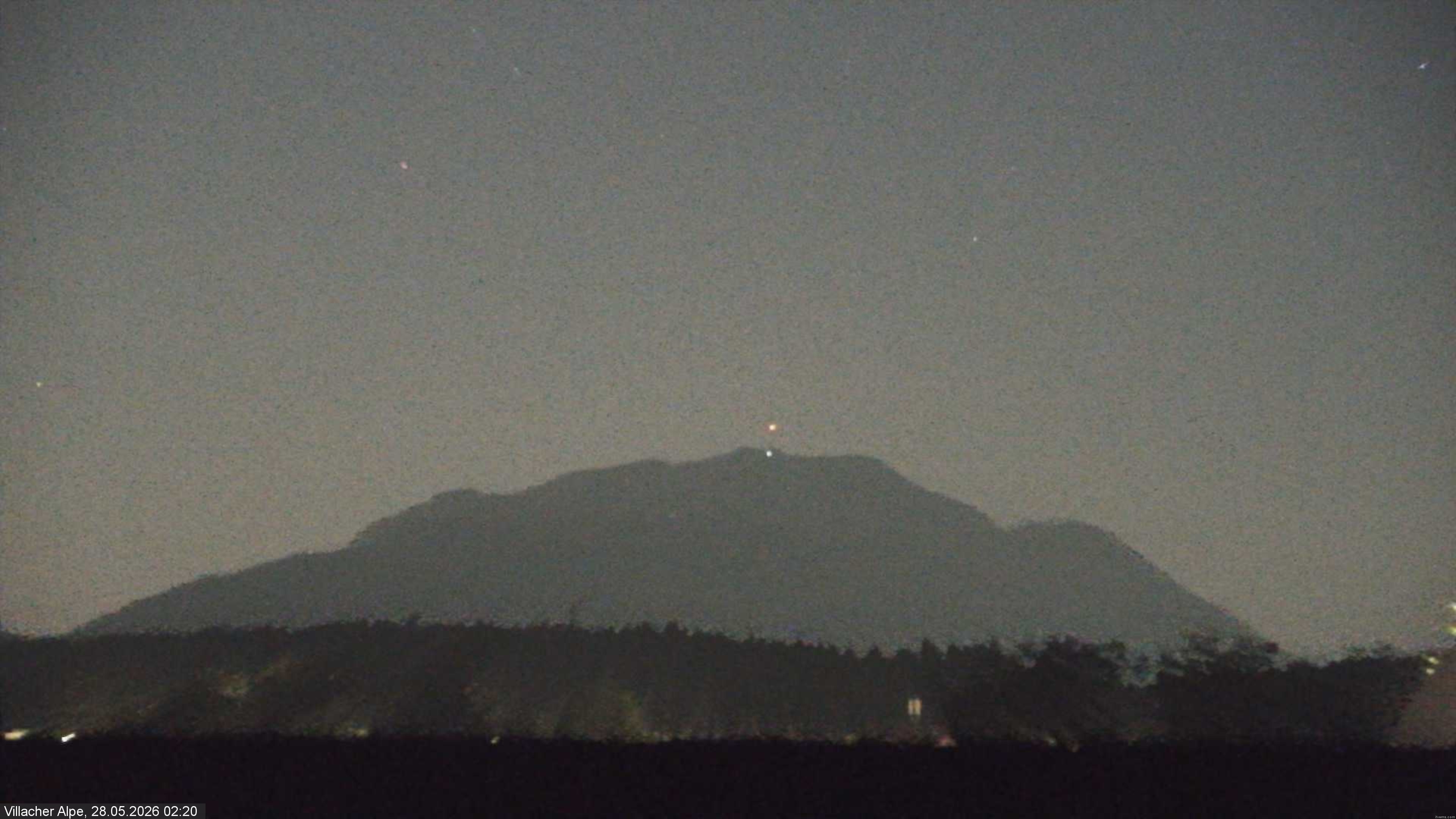 Archived image Webcam Faaker See lake and Villacher Alpe