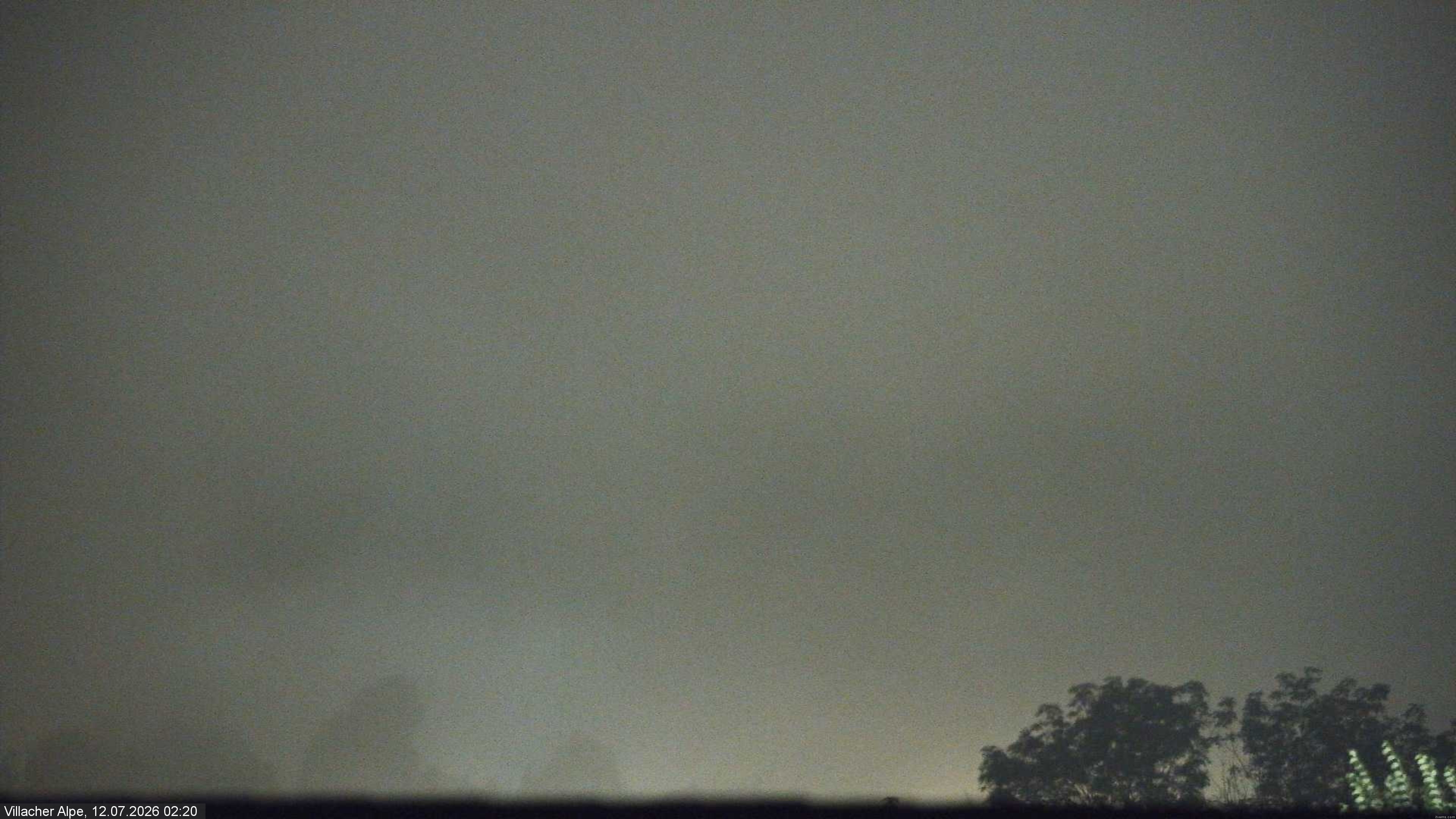 Archived image Webcam Faaker See lake and Villacher Alpe