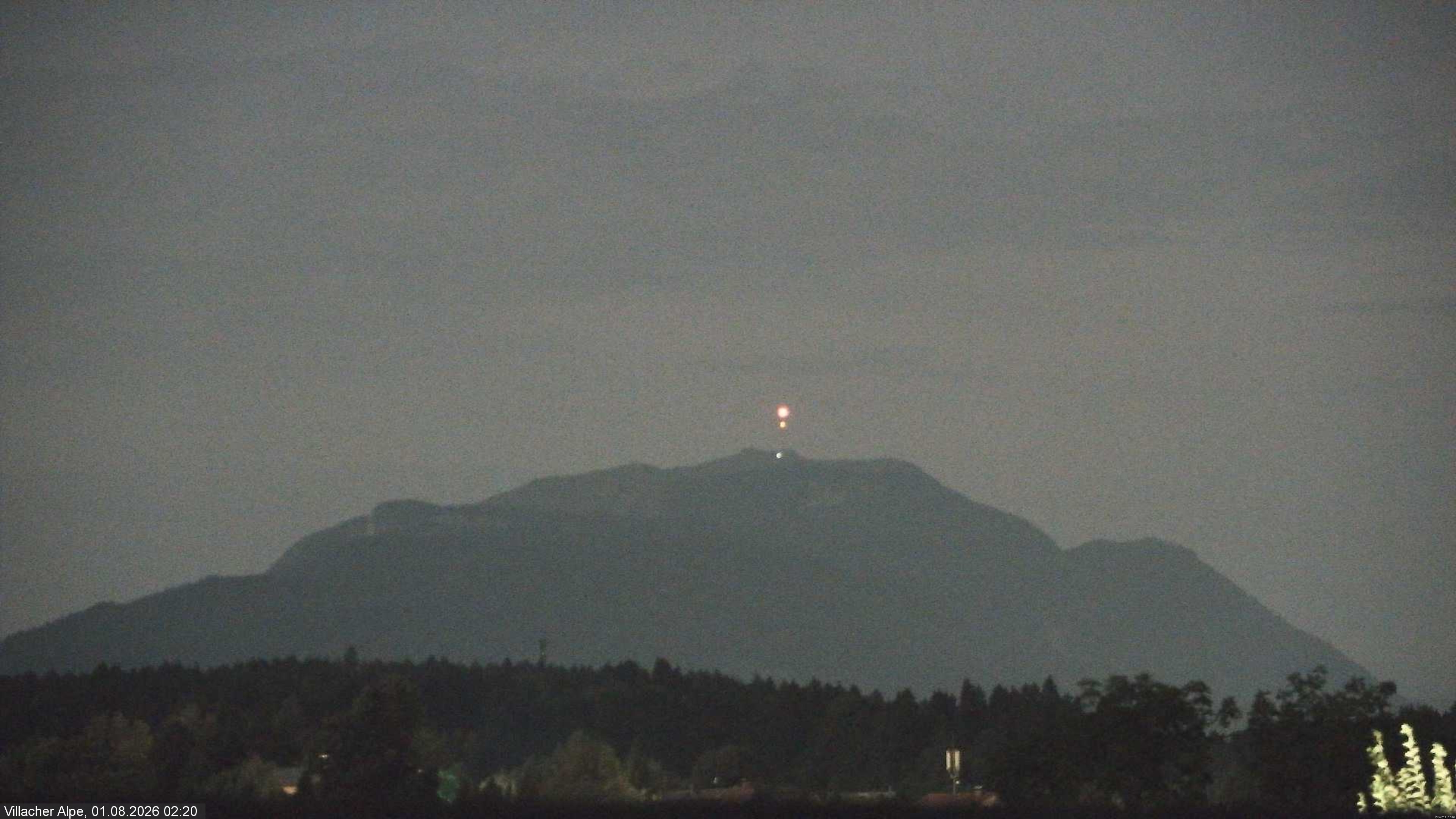 Archived image Webcam Faaker See lake and Villacher Alpe