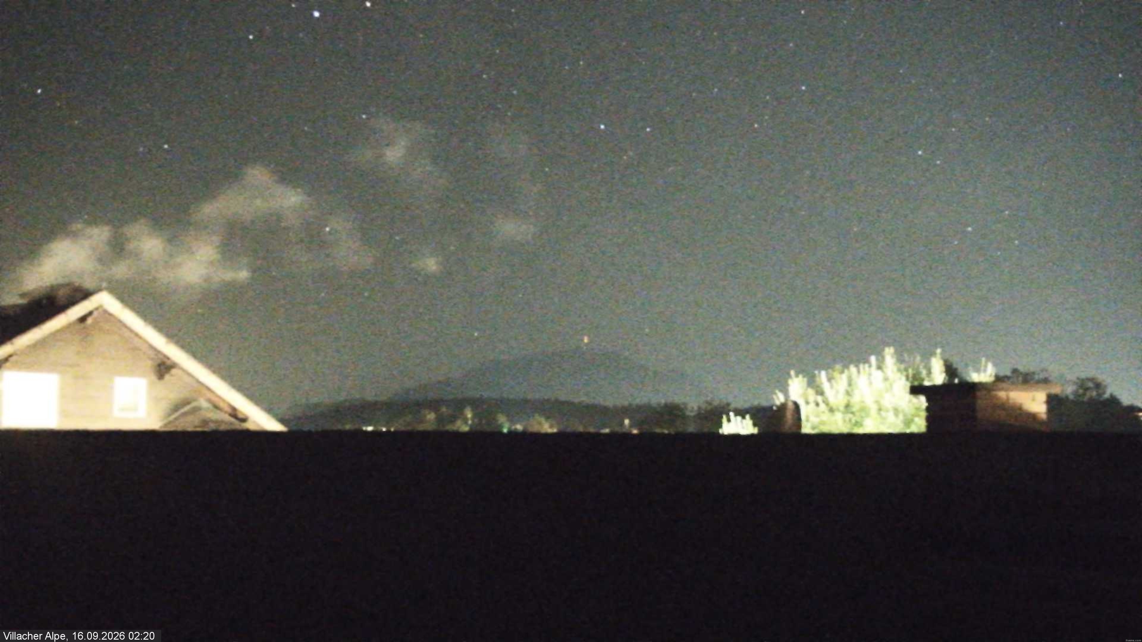 Archived image Webcam Faaker See lake and Villacher Alpe