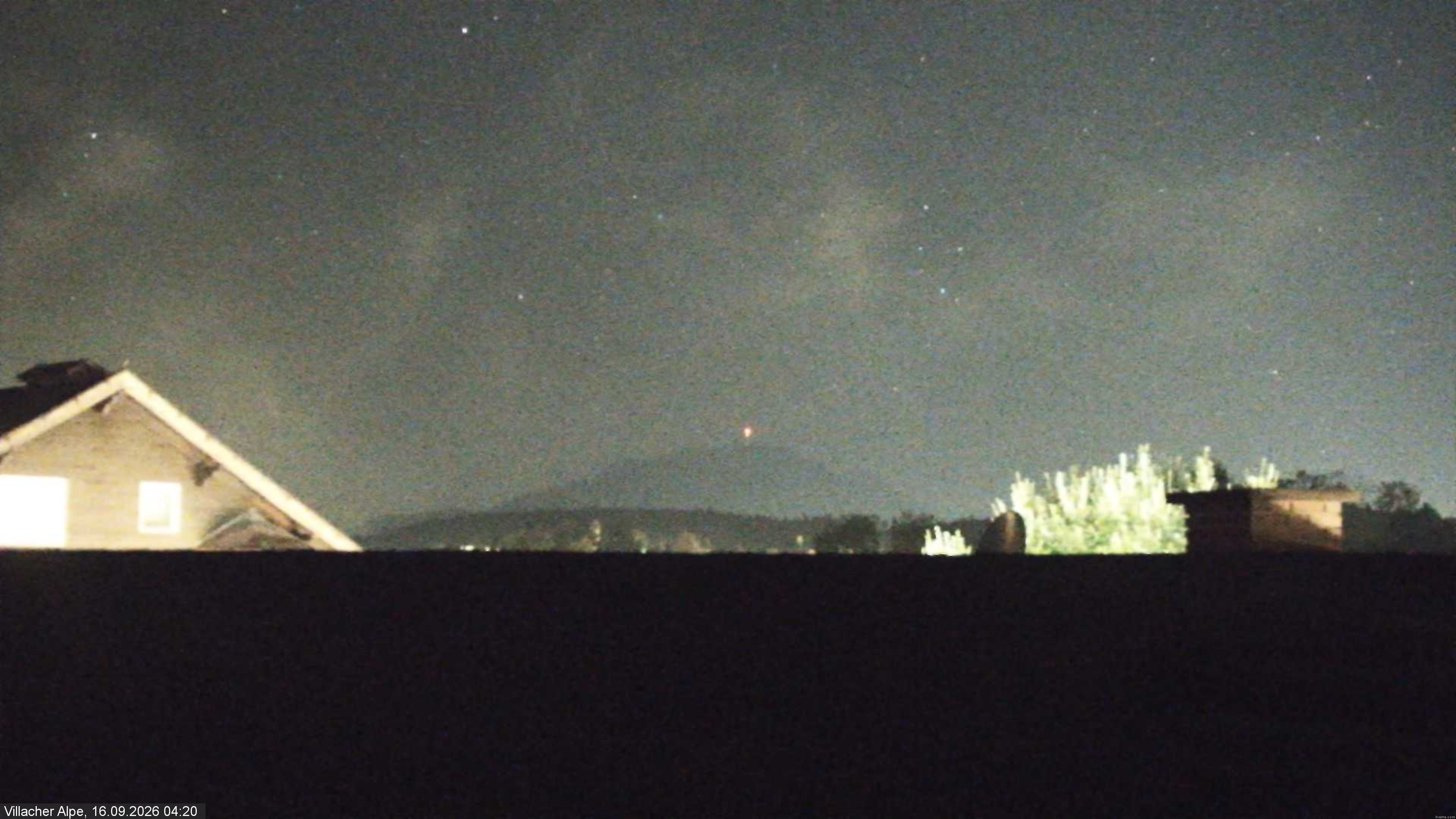 Archived image Webcam Faaker See lake and Villacher Alpe